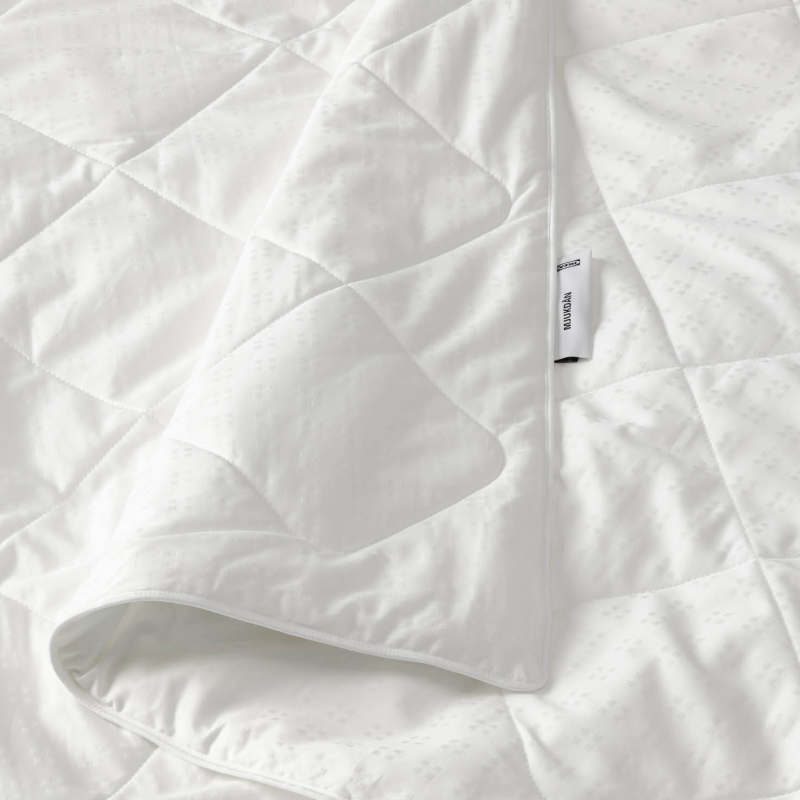 Natural mulberry silk quilt