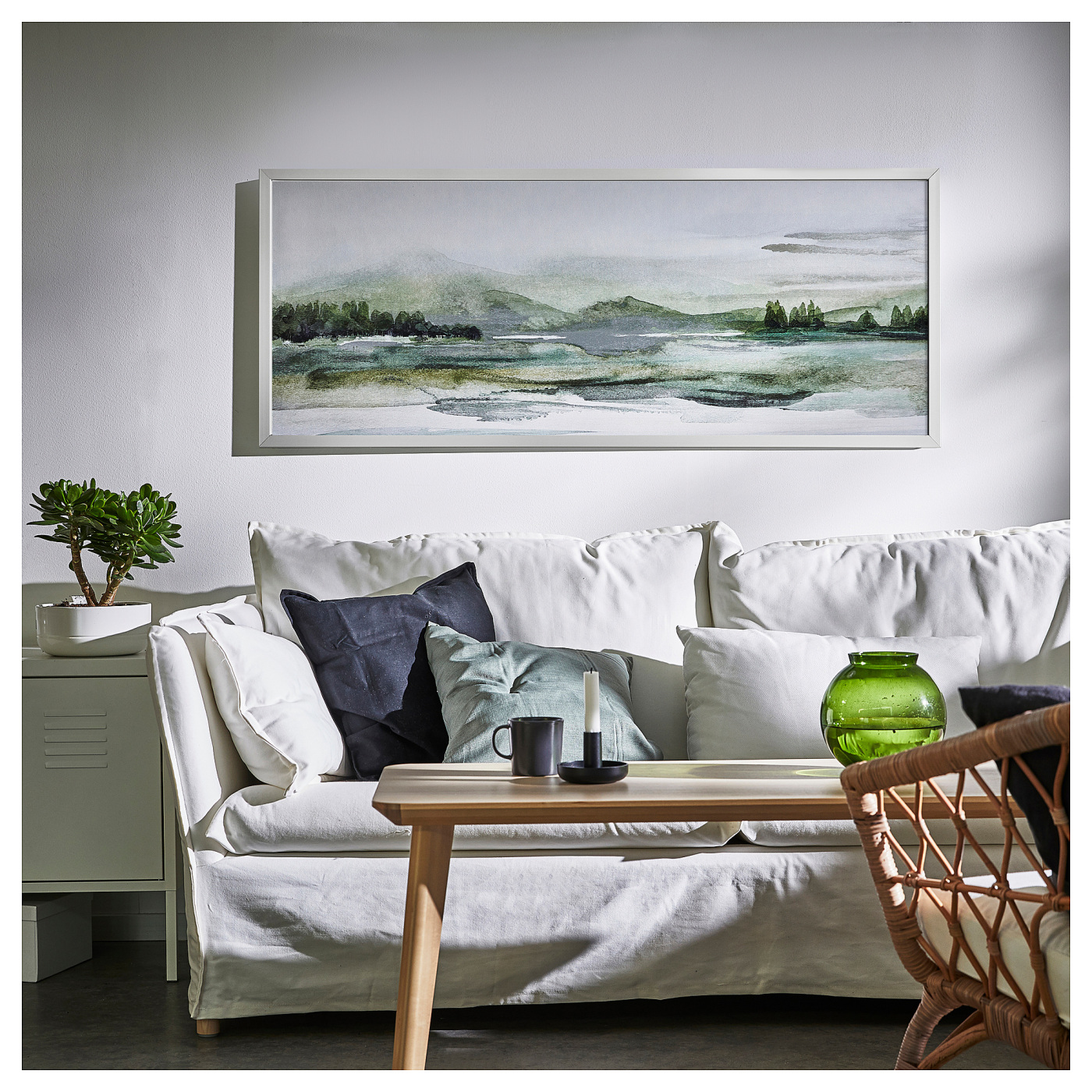 【希少】IKEAビョルクスタ 孔雀 アート アルミフレーム 118×78 BJÖRKSTA picture with frame green nature/aluminium-colour - IKEA