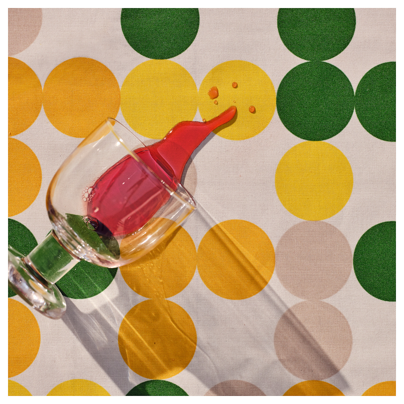 BRÖGGAN tablecloth wipeable/dot pattern multicolour - IKEA