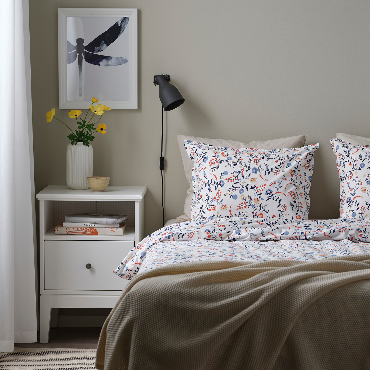 BRUDKRUSBÄR duvet cover and 2 pillowcases white multicolour/floral