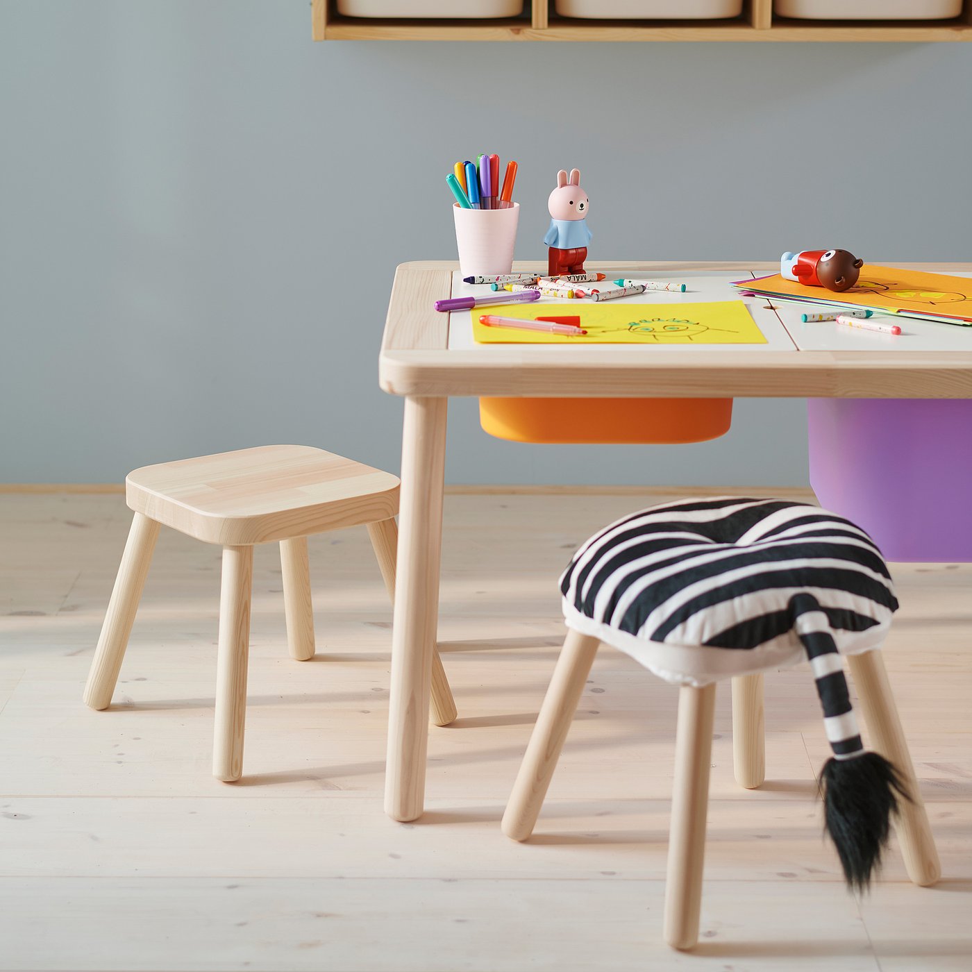 【引取限定】IKEA イケア　フリサット　フェリグラード　子供机　子供椅子 FLISAT children's stool pine - IKEA