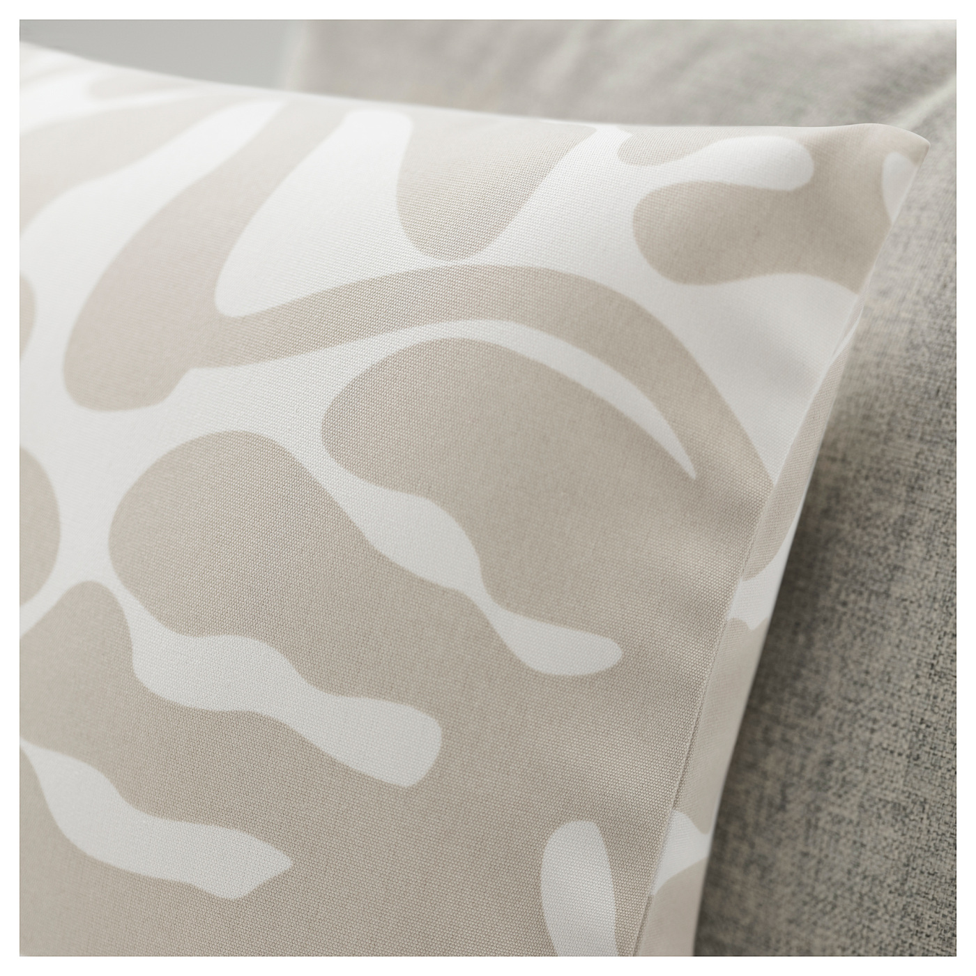 GRÖNKNAVEL cushion cover beige white/outdoor indoor - IKEA