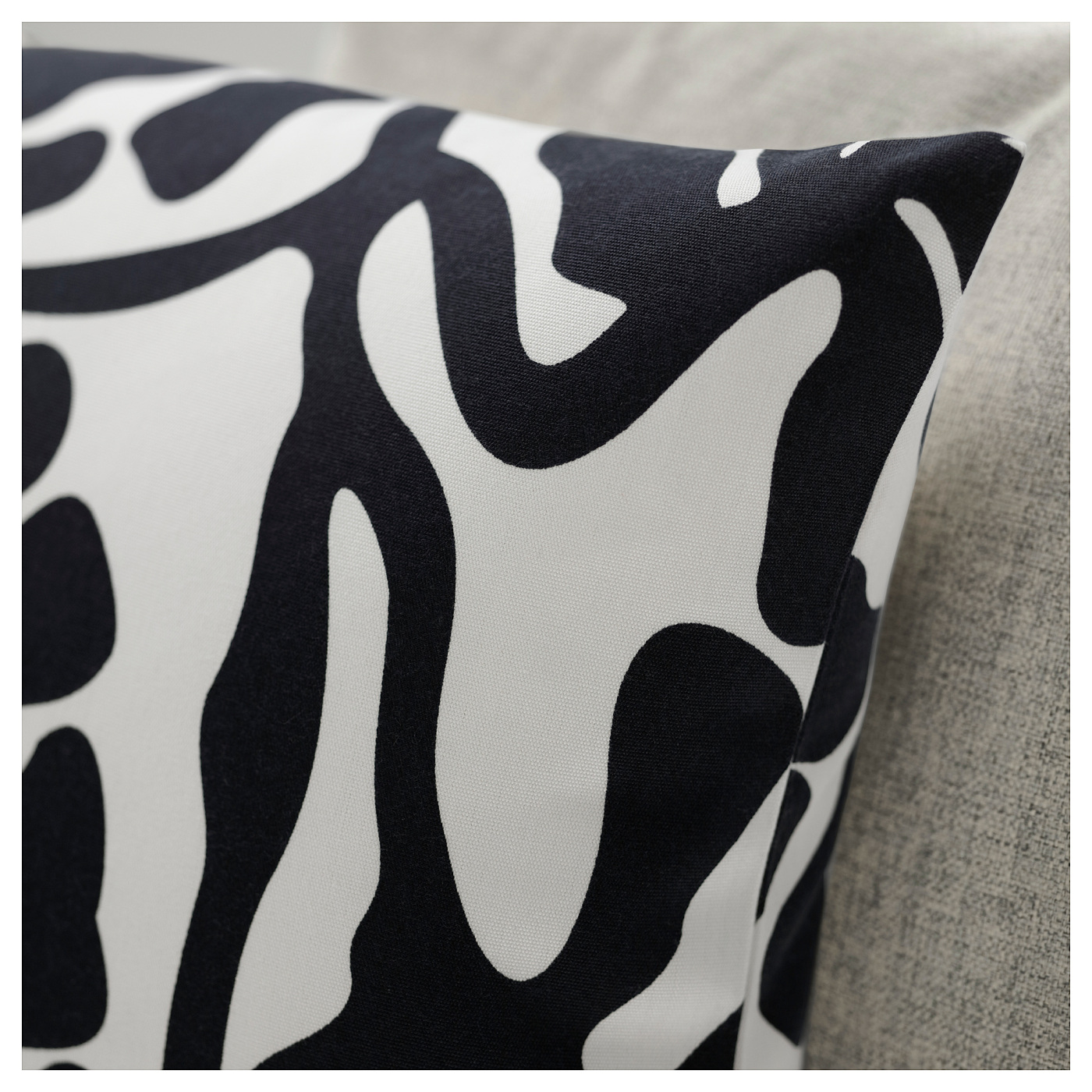 GRÖNKNAVEL cushion cover black white/outdoor indoor - IKEA