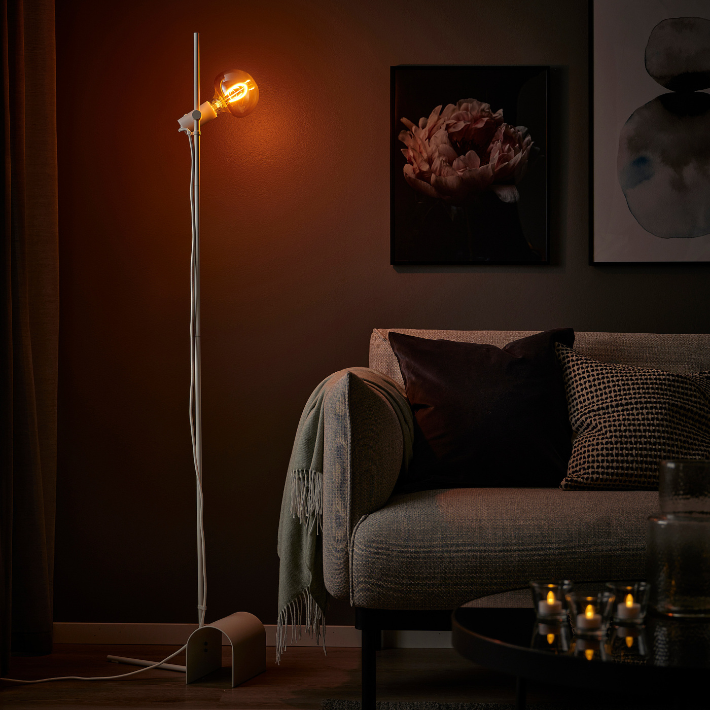 HÅRSLINGA / MOLNART floor lamp with light bulb white/mushroom