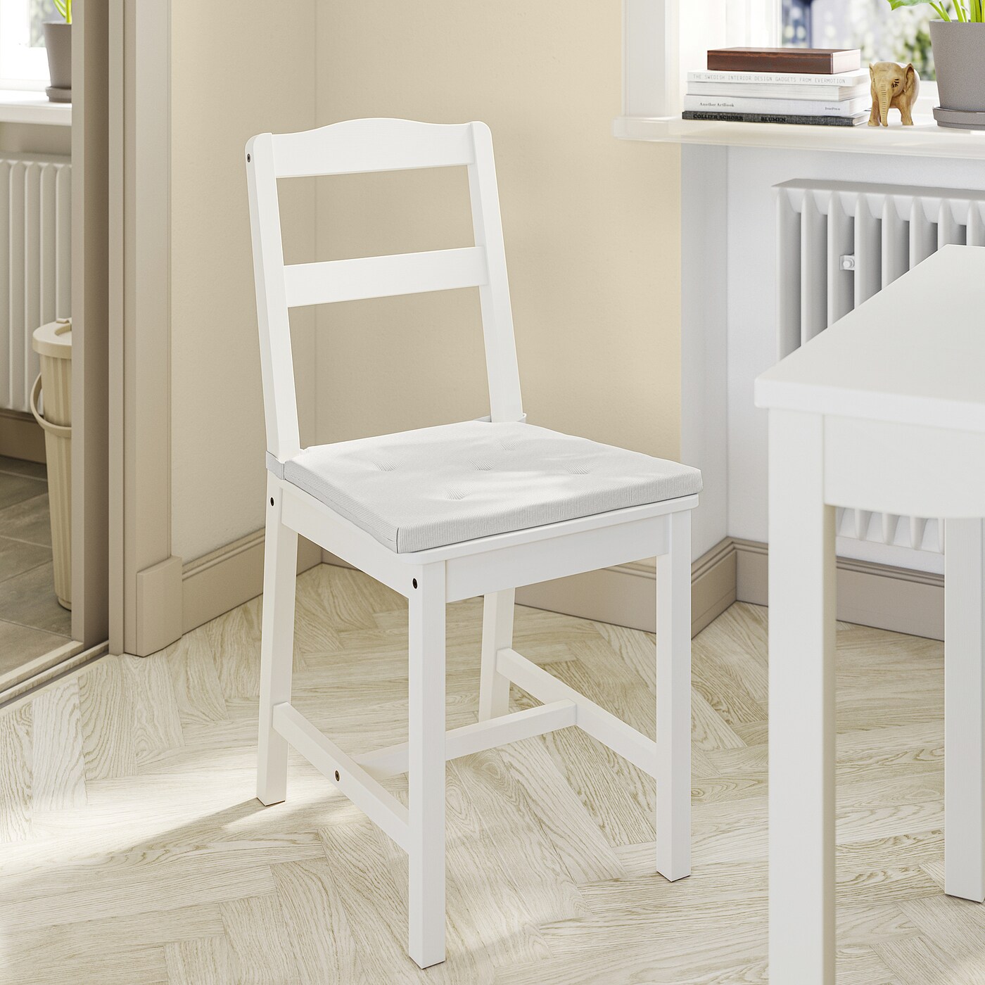 Chair(白ペイント） Downtown Mesh Chair - White H-7628W - Uline