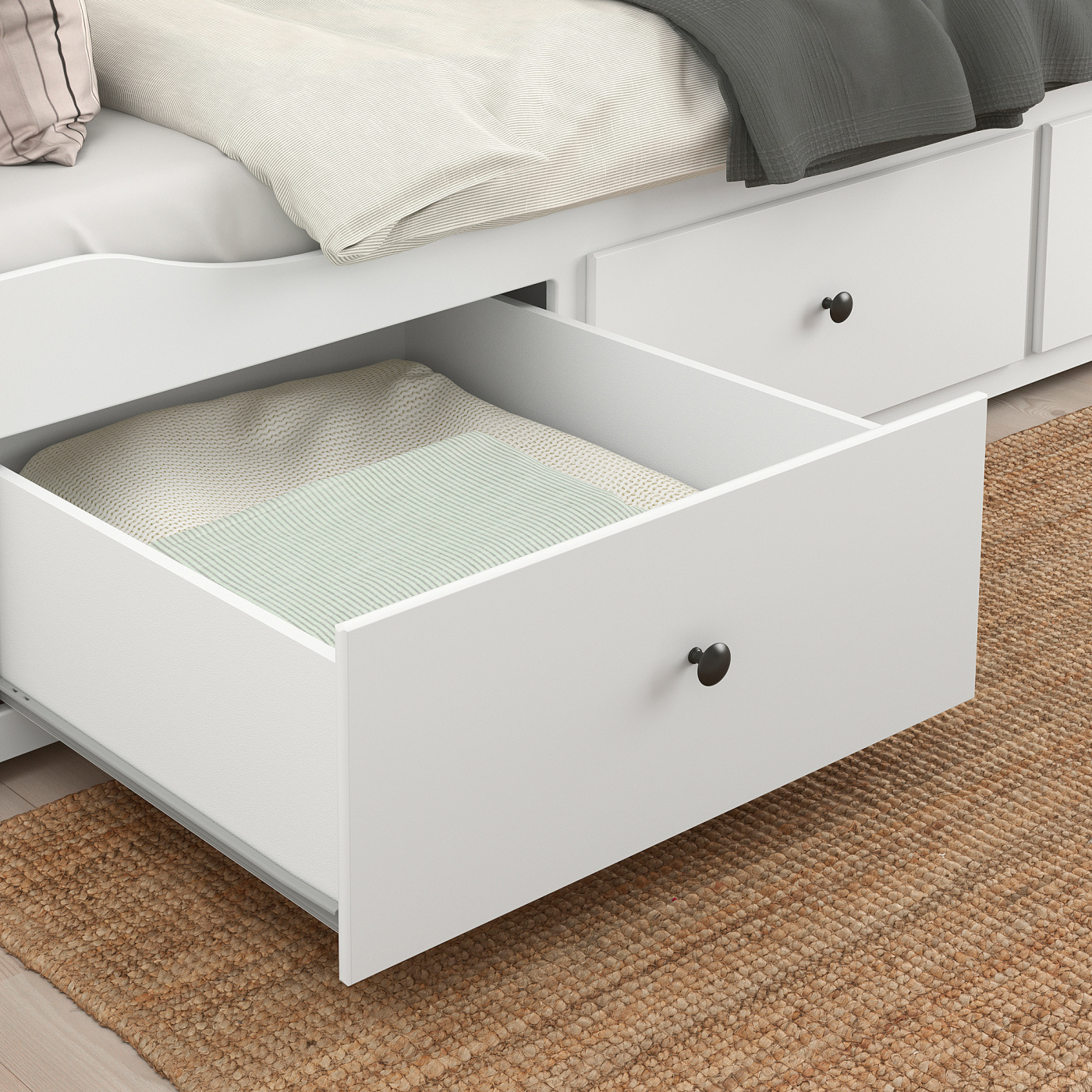 HEMNES day-bed w 3 drawers/2 mattresses white/Ånnfjället super