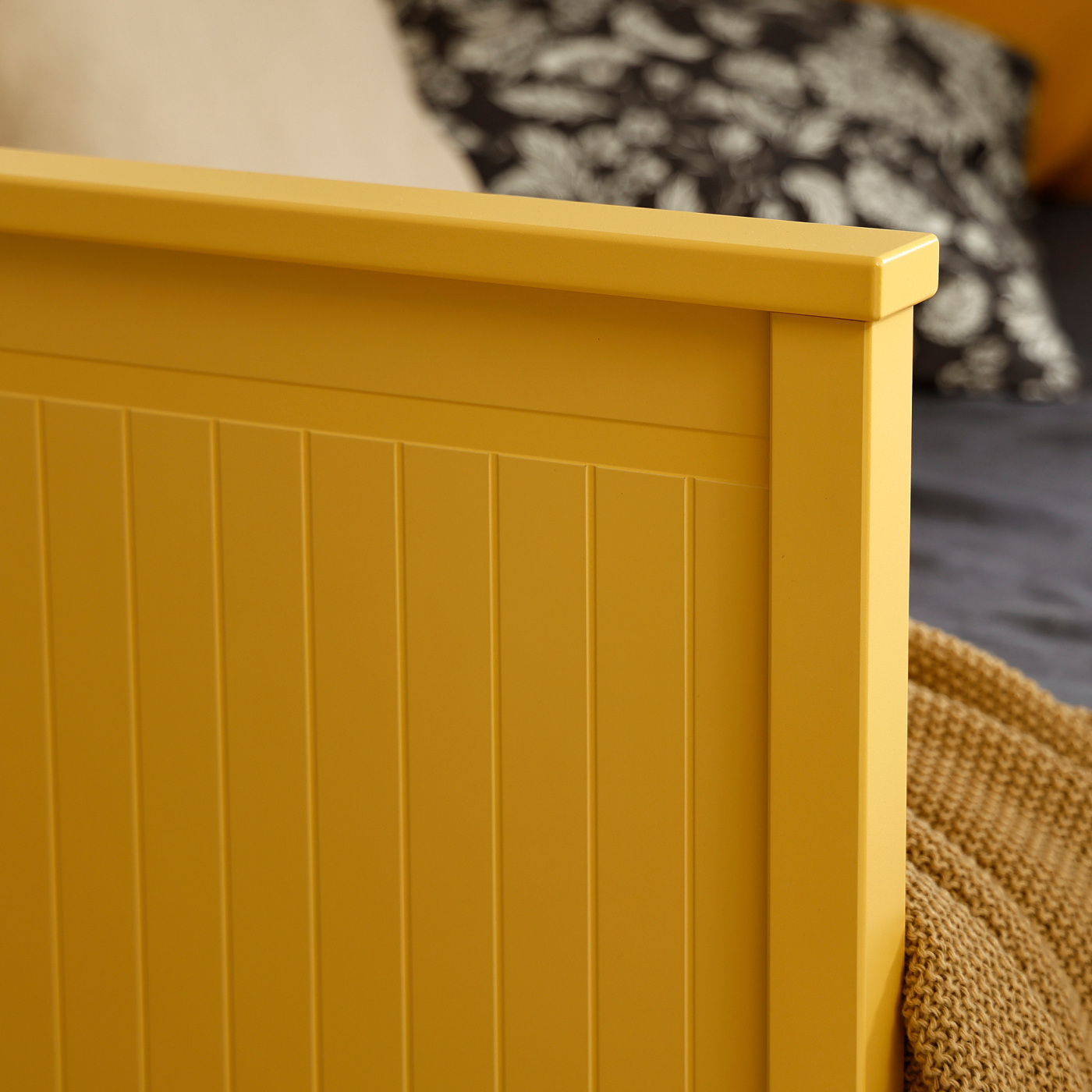 HEMNES day-bed w 3 drawers/2 mattresses yellow/Ånnfjället super