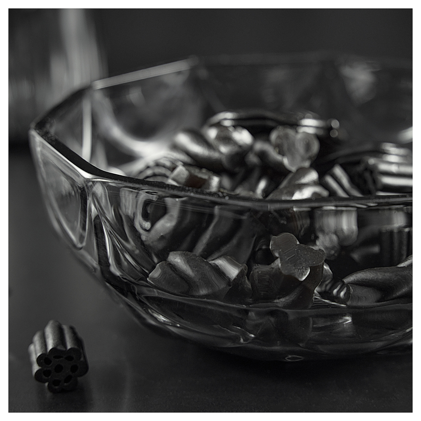 XODAS ボウル Candy Bowl ボロシリケイトガラス SG Fume HÖSTAGILLE bowl grey - IKEA