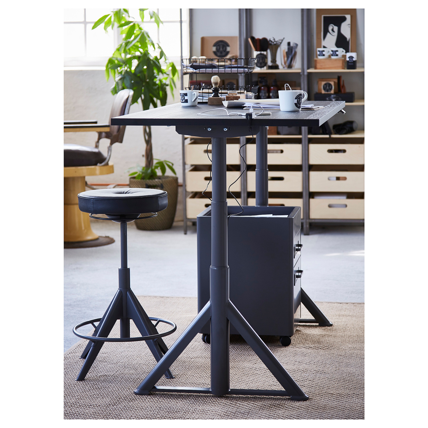 IDÅSEN desk sit/stand black/dark grey - IKEA