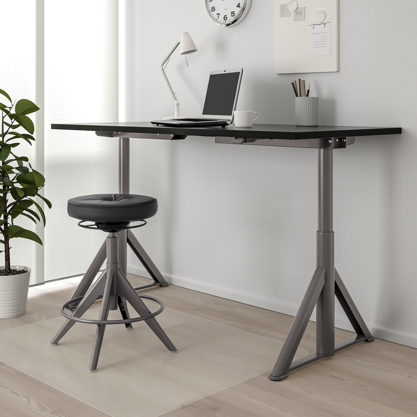 IDÅSEN desk sit/stand black/dark grey - IKEA