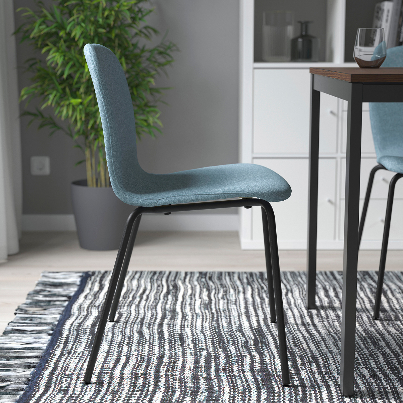KARLPETTER chair Gunnared light blue/Sefast black - IKEA