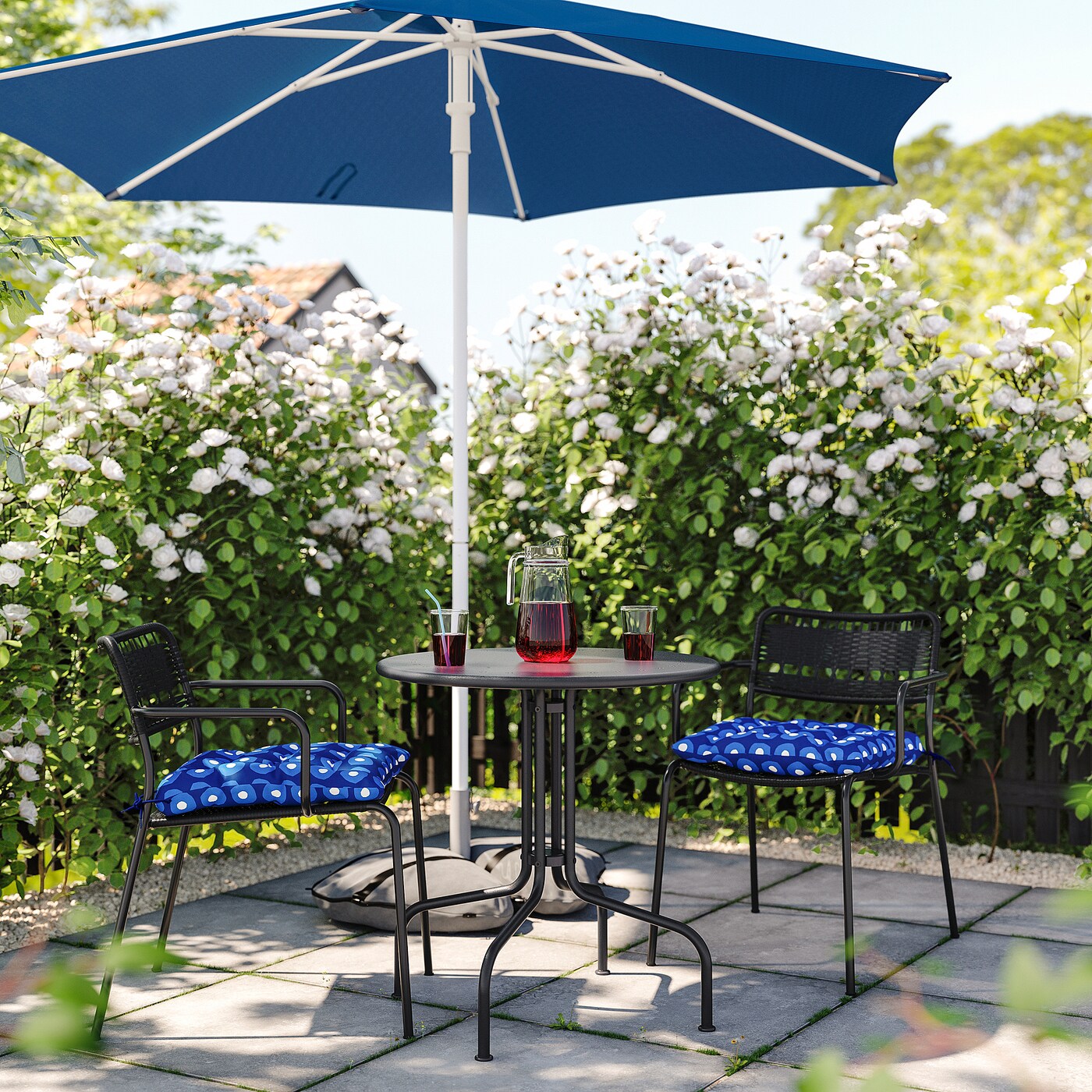 LÄCKÖ chair with armrests, outdoor dark grey/Klösan dark