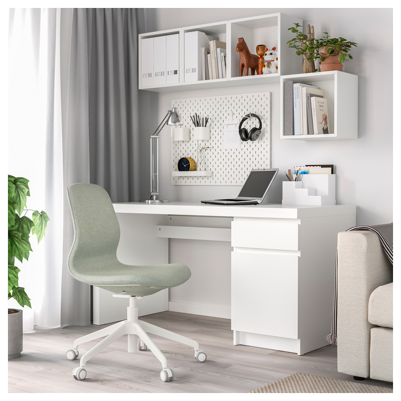 LÅNGFJÄLL conference chair Gunnared light green/white - IKEA