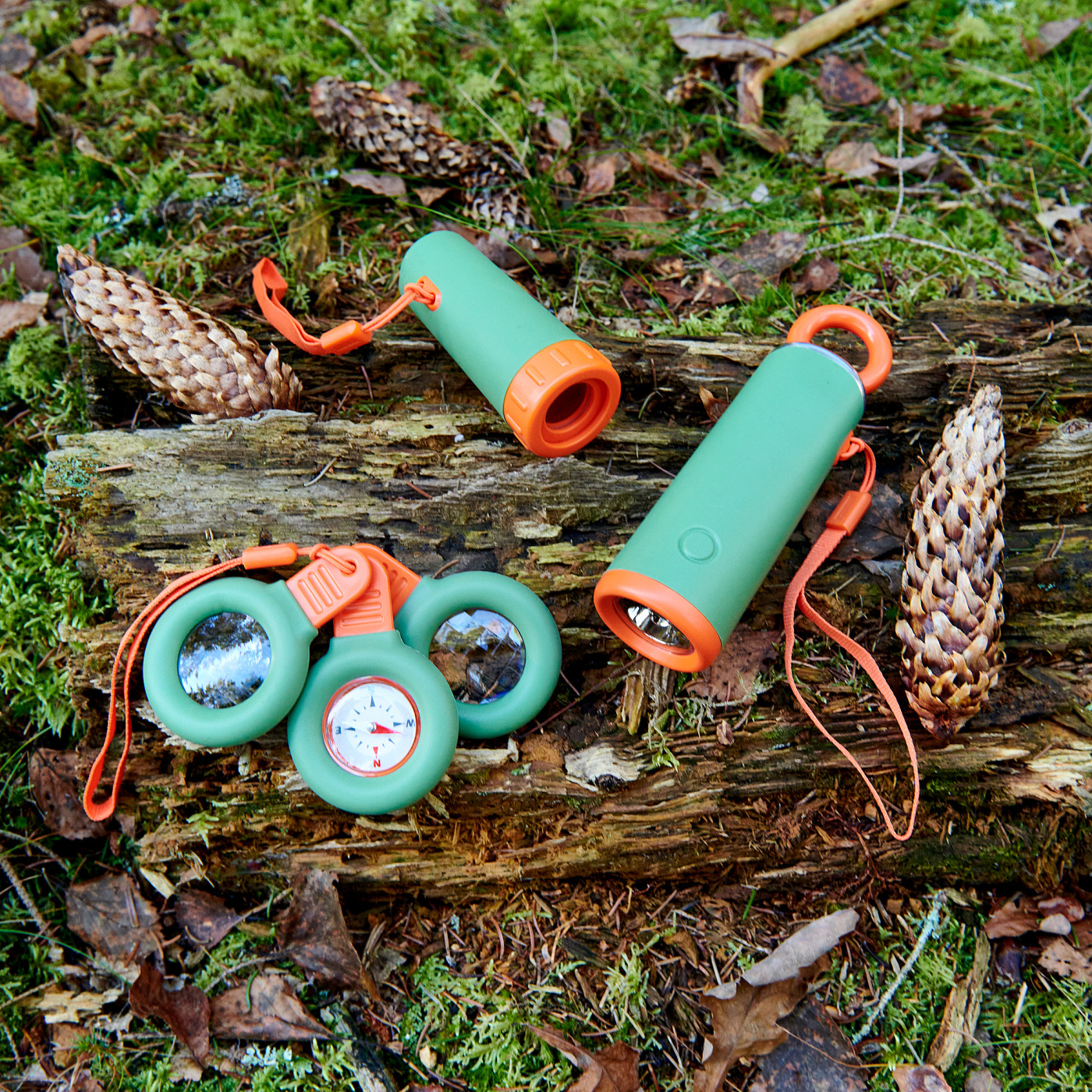 MAJBAGGE hand-powered LED torch green/orange - IKEA
