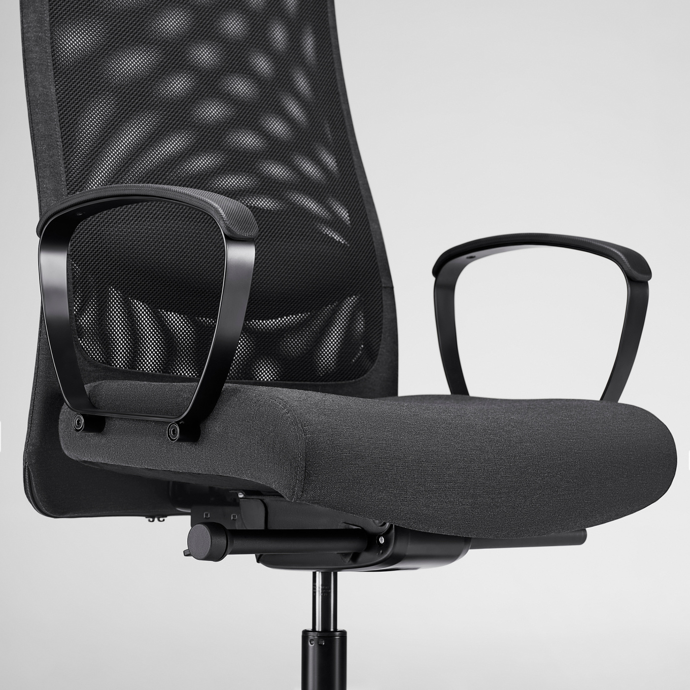 IKEA Markus チェア MARKUS office chair Vissle dark grey - IKEA
