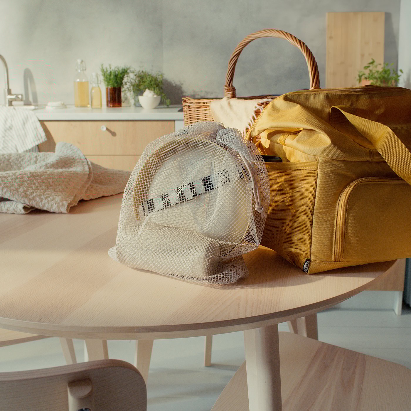 IDEE クッション PUUF by mikmax Ecru PUUF、MINI PUUF「IDÉE × mikmaxモデル」11月9日（金）発売