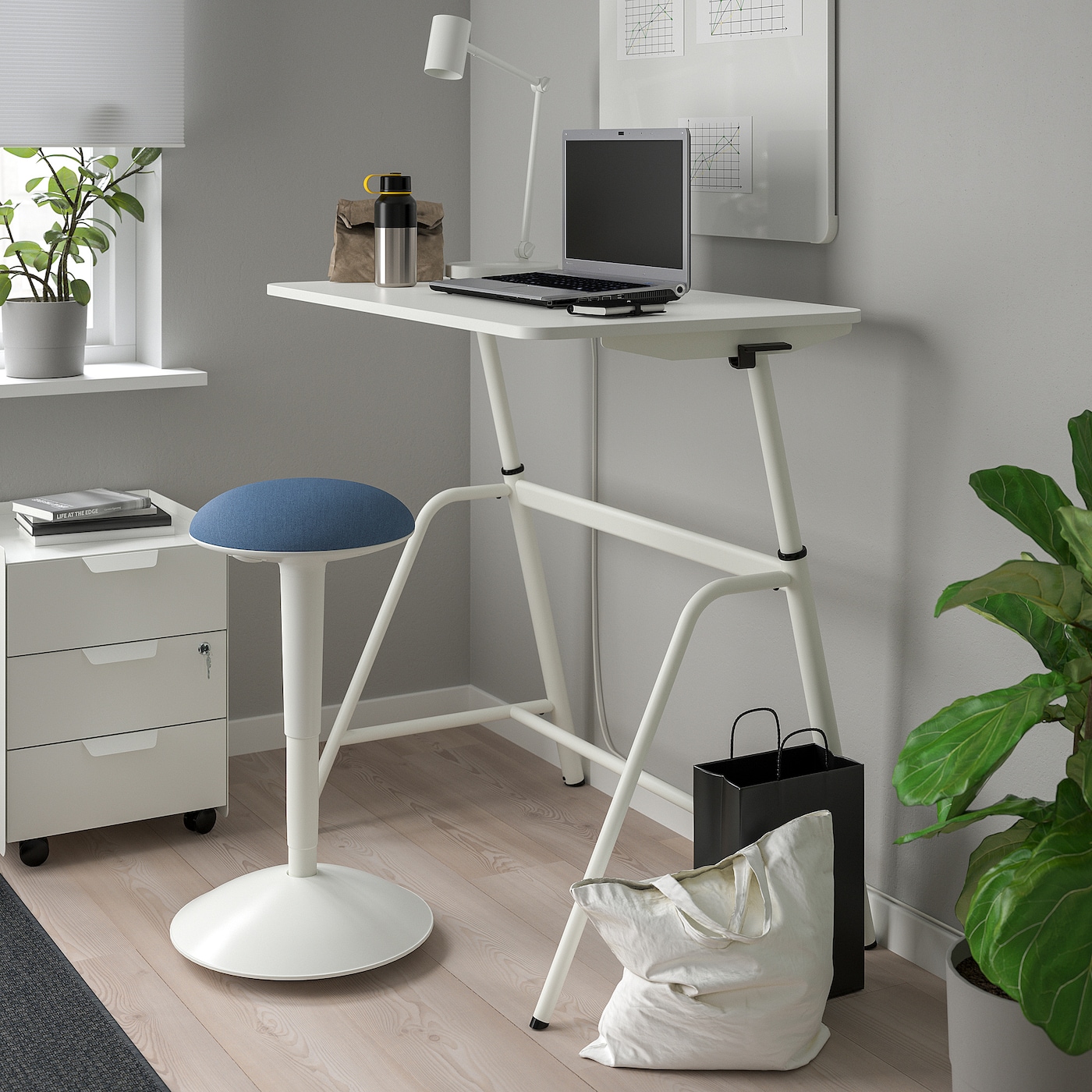 NILSERIK スタンディングサポート　 ホワイト/ヴィースレ ダークブルー NILSERIK standing support white/Vissle dark blue - IKEA