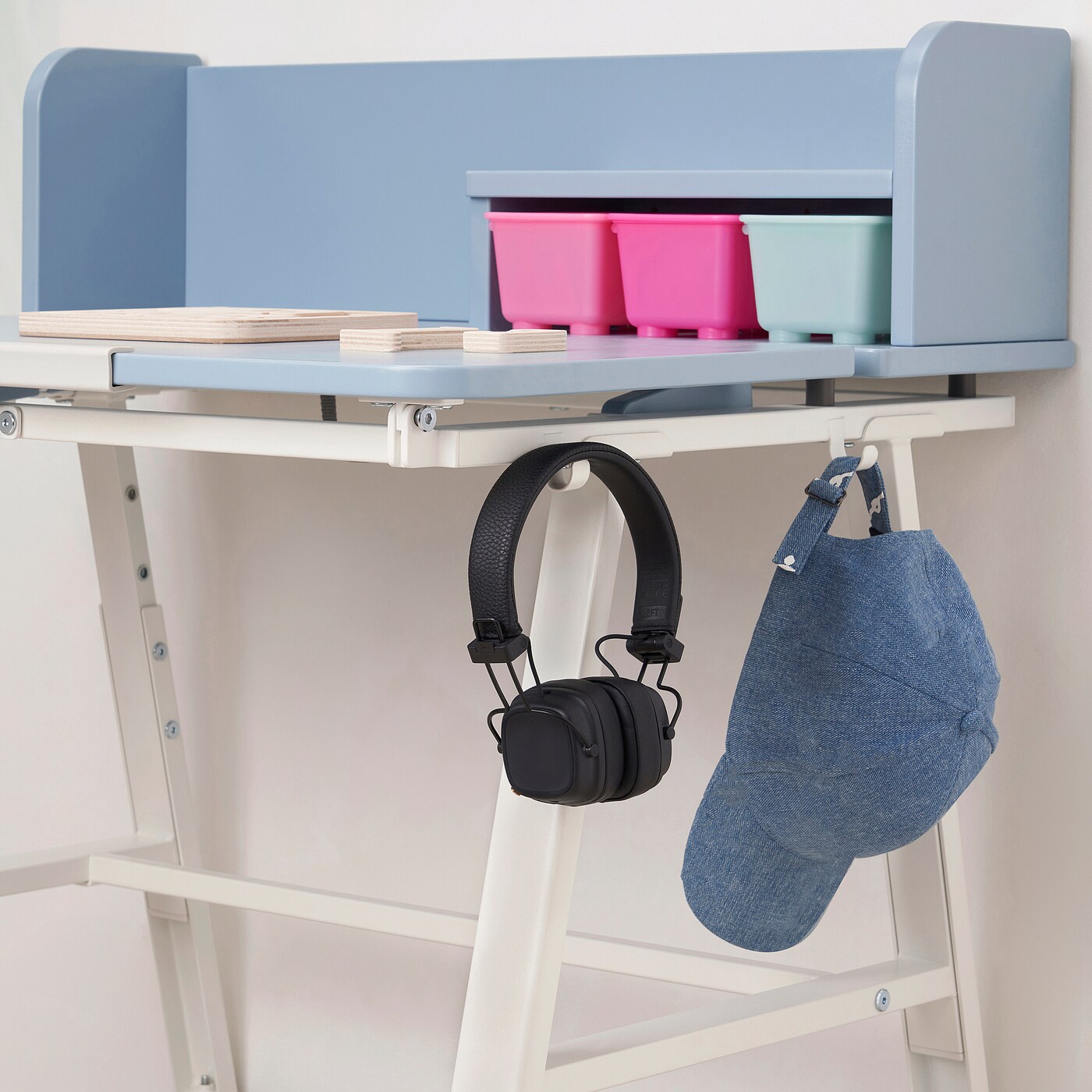 PIPLÄRKA / ÖRFJÄLL children's desk and chair blue/pink - IKEA