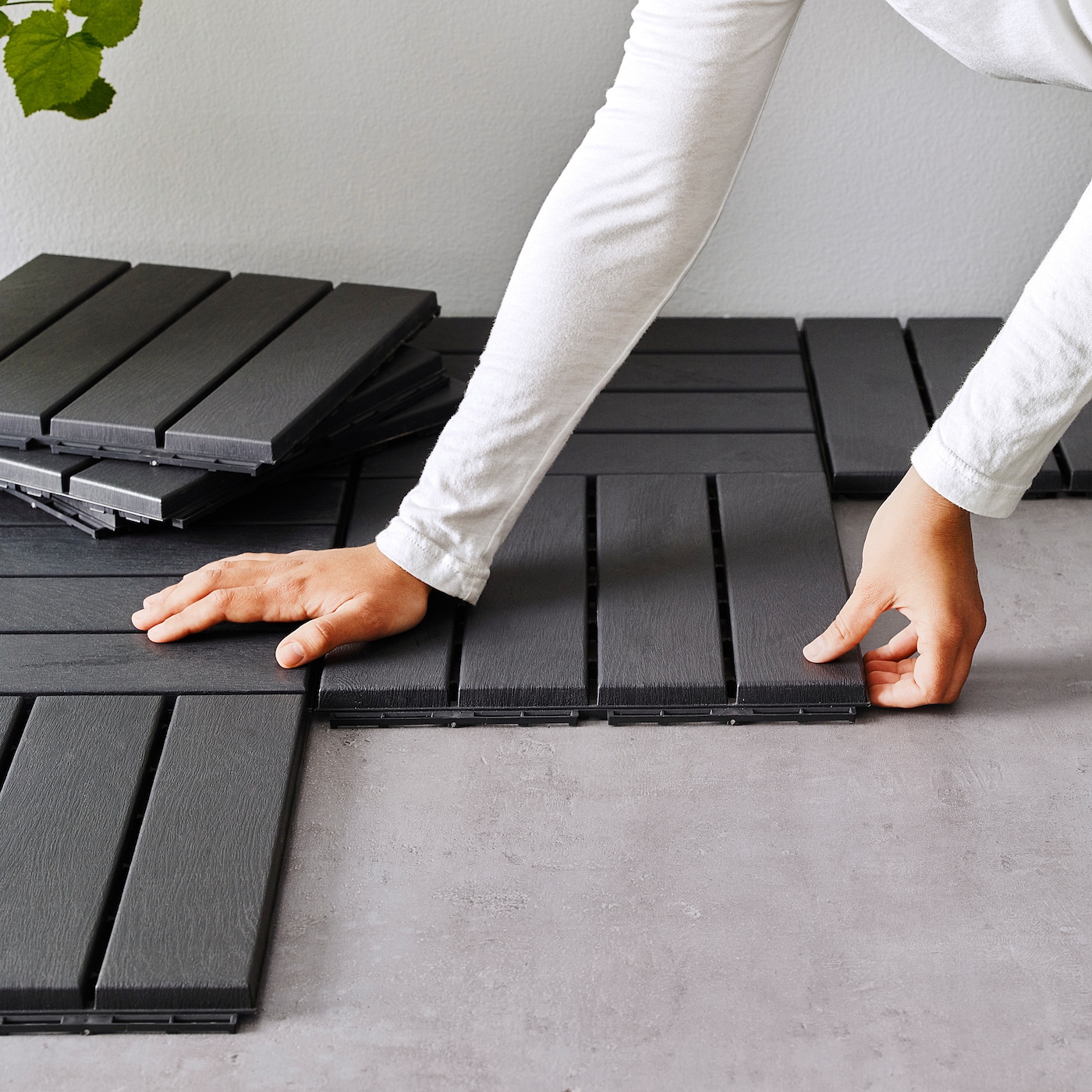 【イケア】IKEA RUNNEN 65枚 RUNNEN floor decking, outdoor dark grey - IKEA