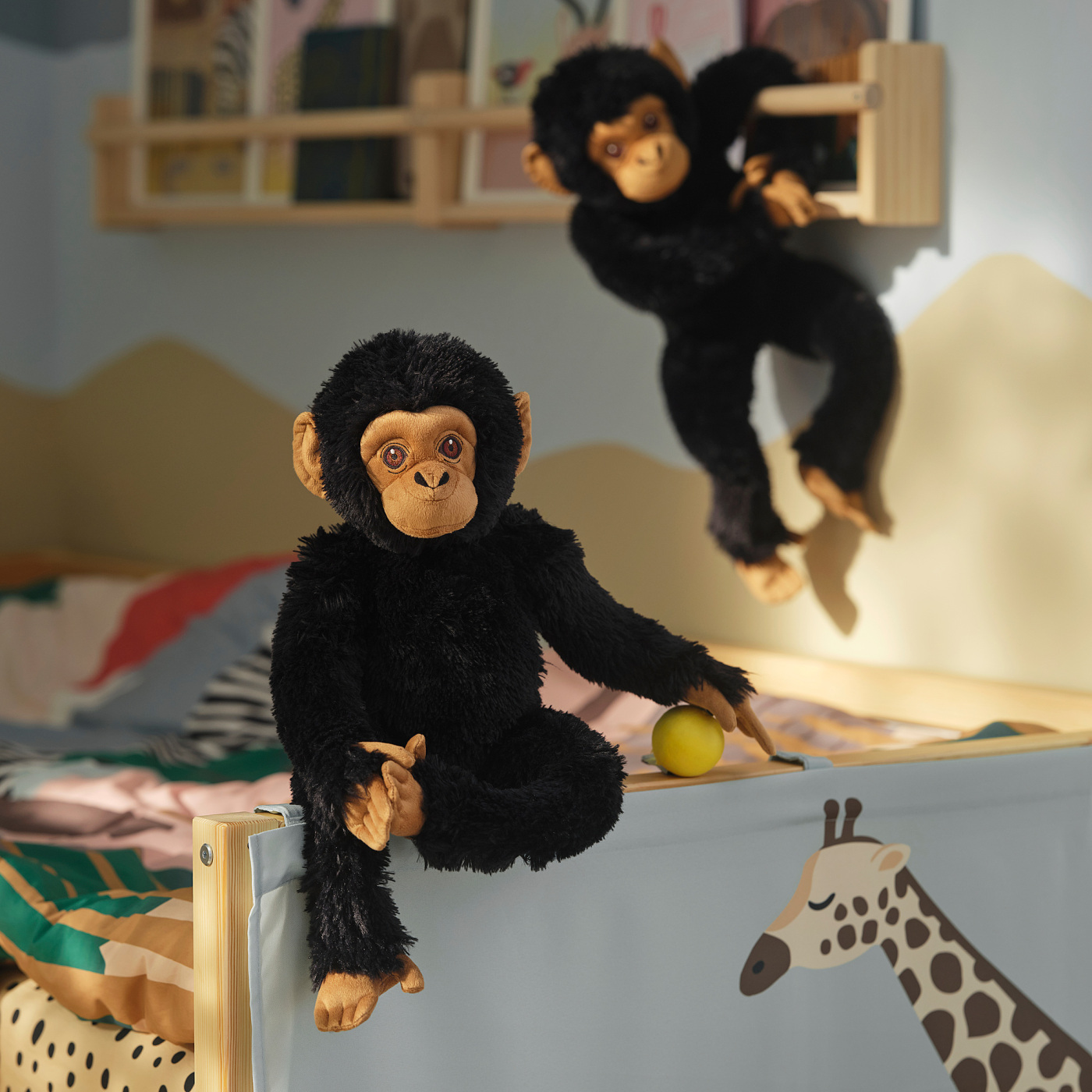 猿*様 Antony Sheppard フィッシャーマンスモック　黒 SANDLÖPARE soft toy chimpanzee/black - IKEA