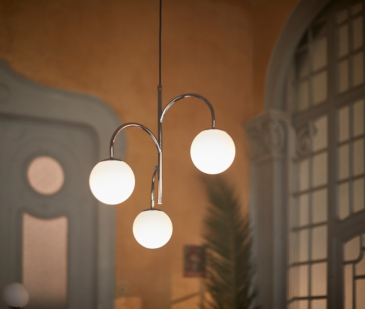 IKEA SIMRISHAMN イケア スィムリスハムン スマートLED付き SIMRISHAMN スィムリスハムン テーブルランプ, クロムメッキ