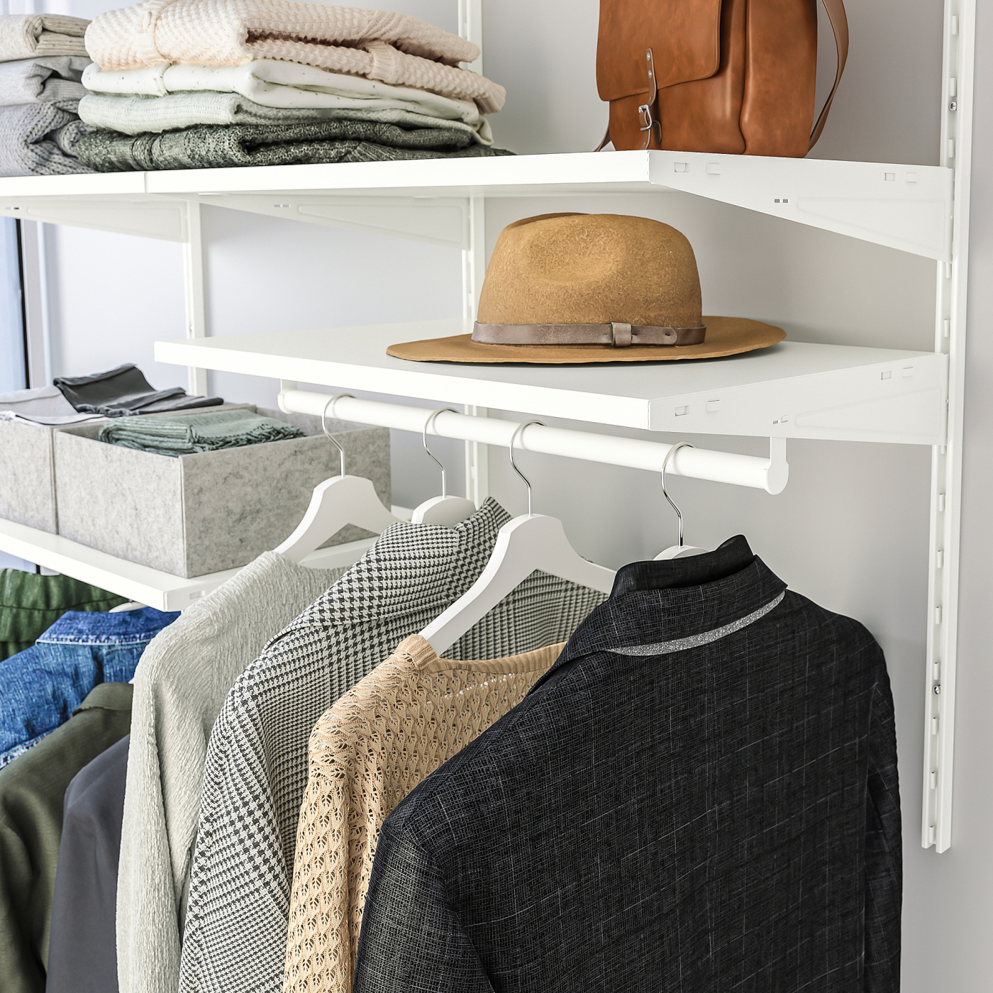 SKYTTA / BOAXEL reach-in wardrobe with sliding door white Mehamn