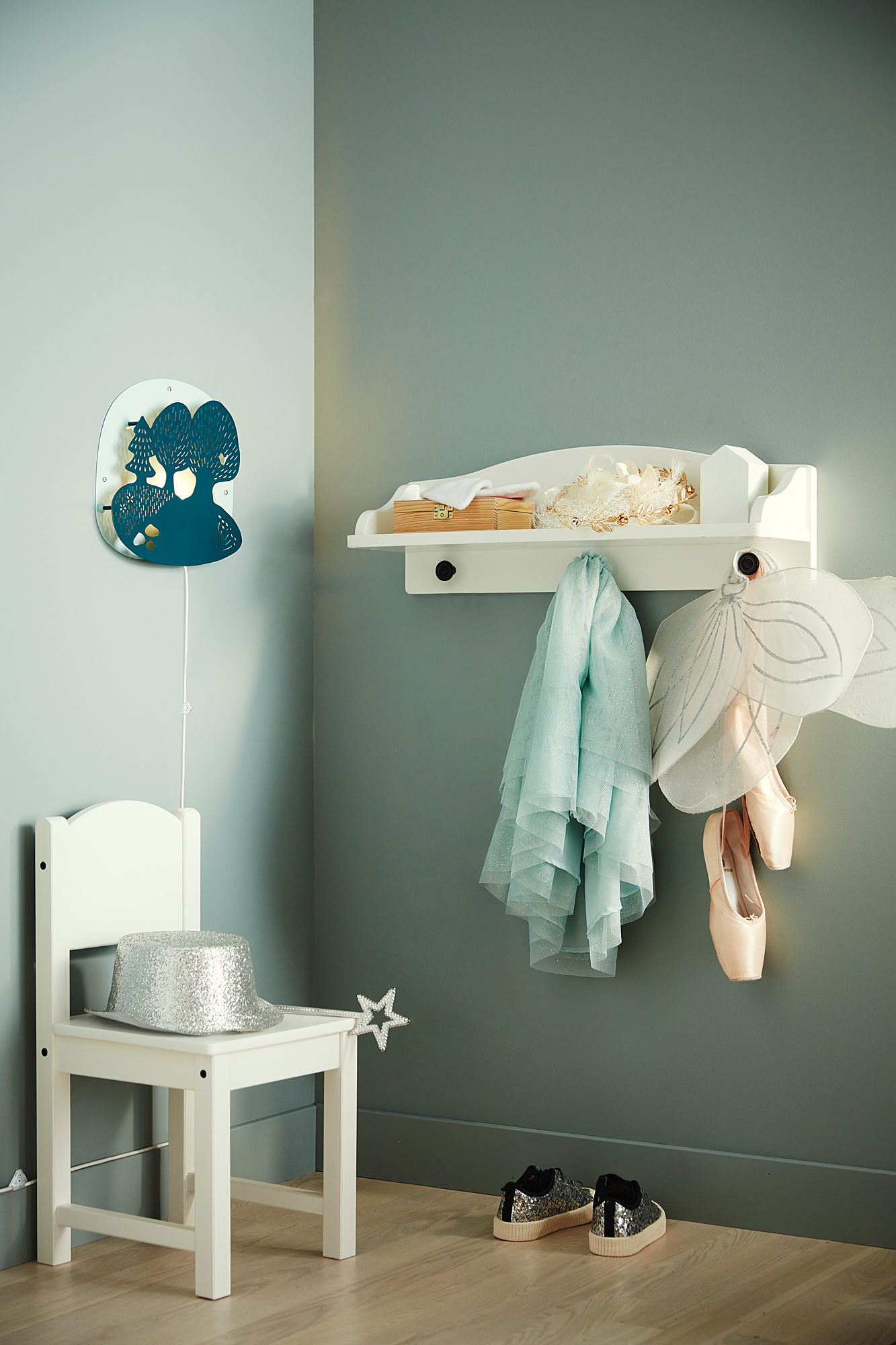 SOLGUL wall shelf white - IKEA