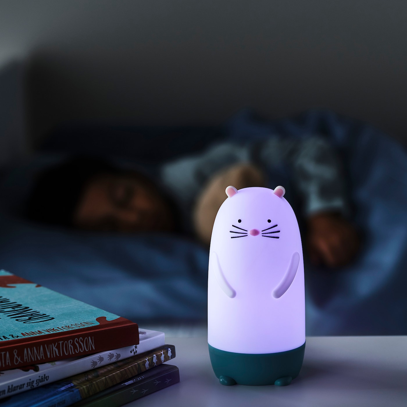 SPIKEN LED night light otter-shaped battery-operated SPIKEN LED night light otter-shaped battery-operated