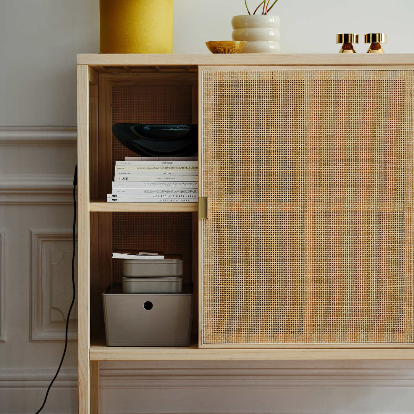 【5/25まで出品】IKEA (イケヤ)　アイランド　キャビネット STOCKHOLM 2025 cabinet with sliding doors rattan/pine - IKEA