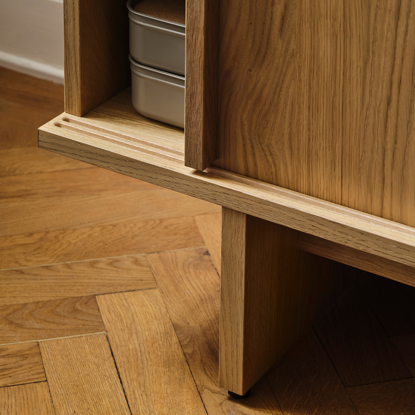 STOCKHOLM 2025 TV bench with sliding doors oak veneer - IKEA