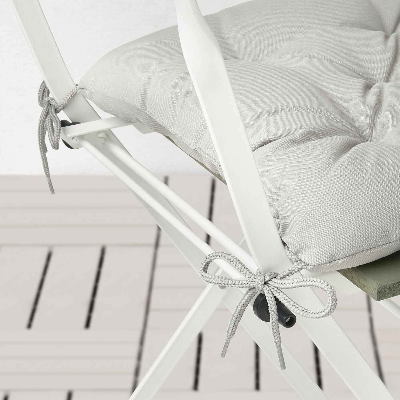 美品　IKEA TARNO 3点セット＋シートクッション TÄRNÖ テルノー テーブル＆チェア2脚 屋外用, ブラック/ライト