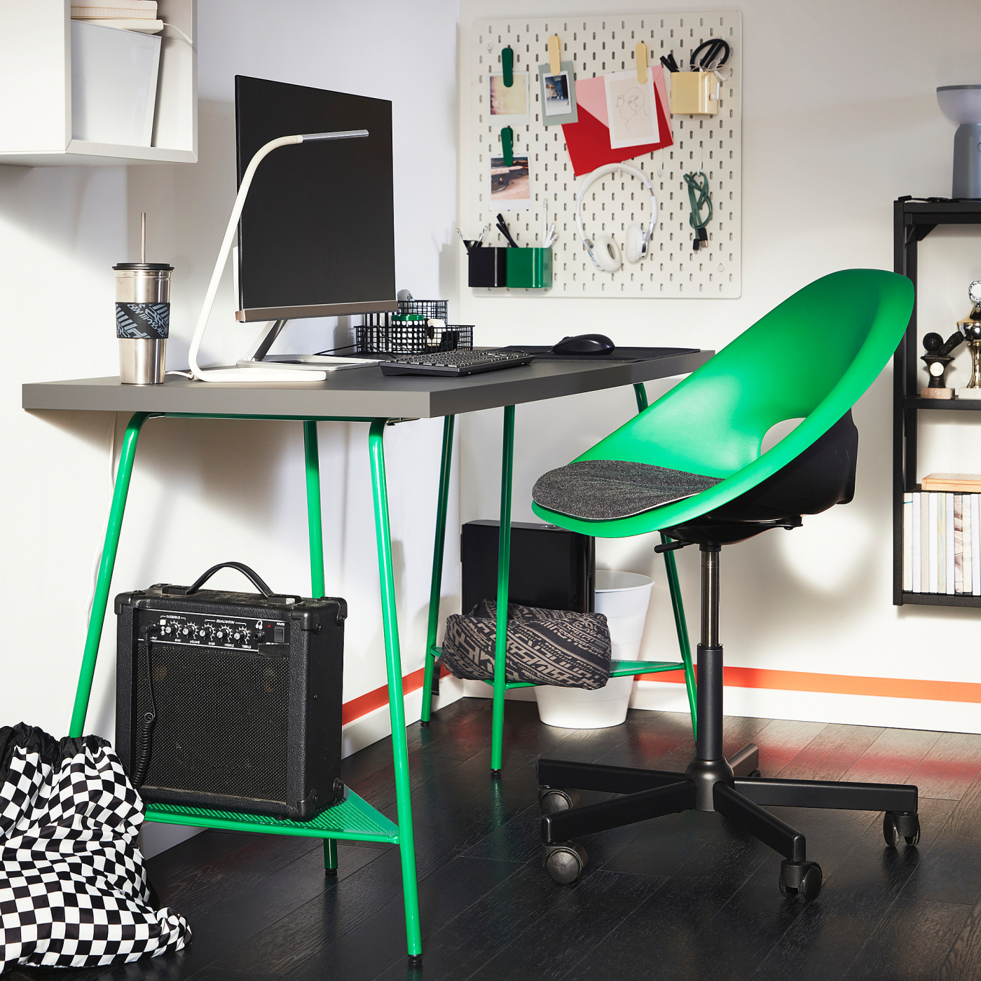 ategisデスク TILLSLAG trestle green metal - IKEA