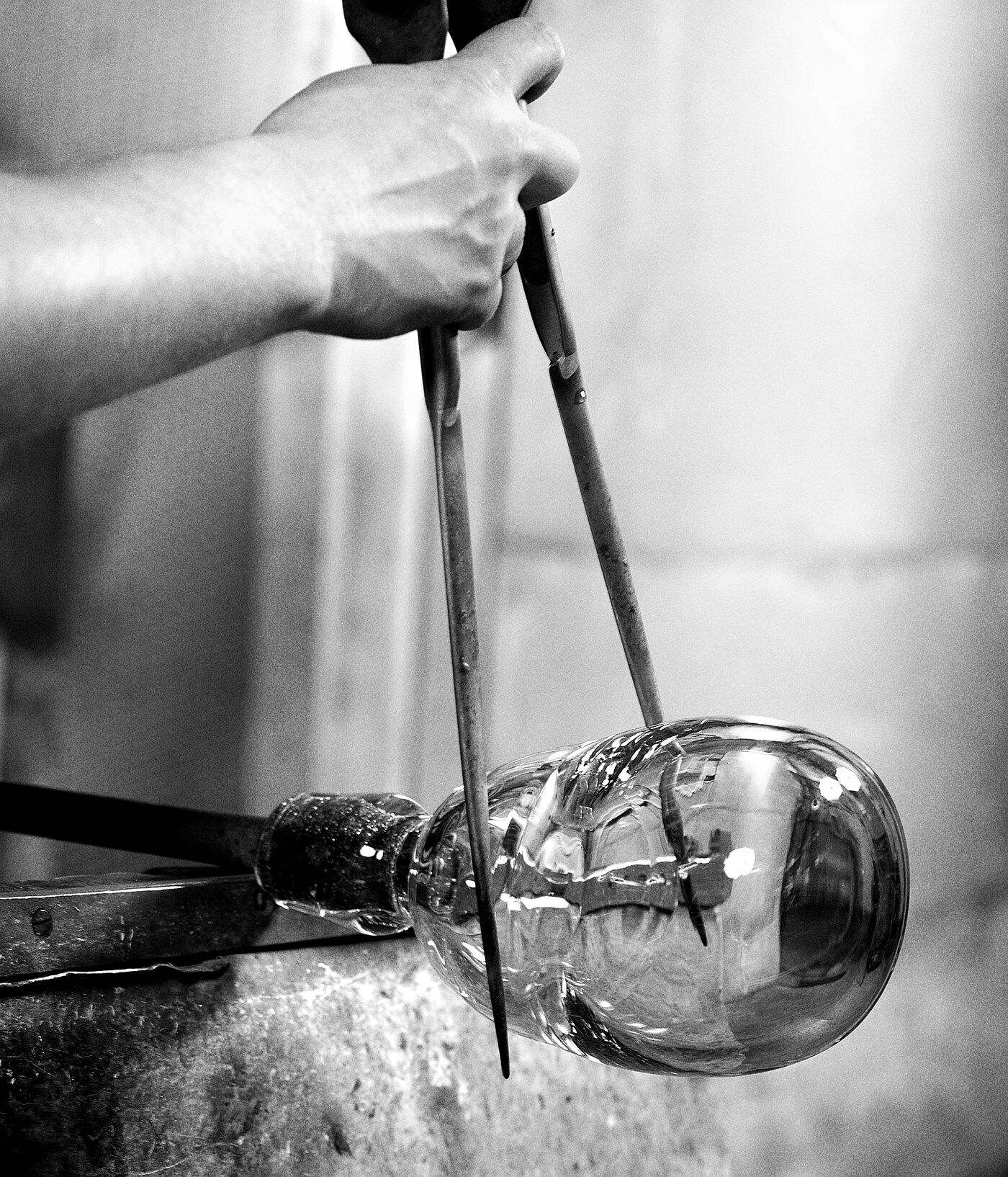 TONVIS table lamp smoked glass/white - IKEA