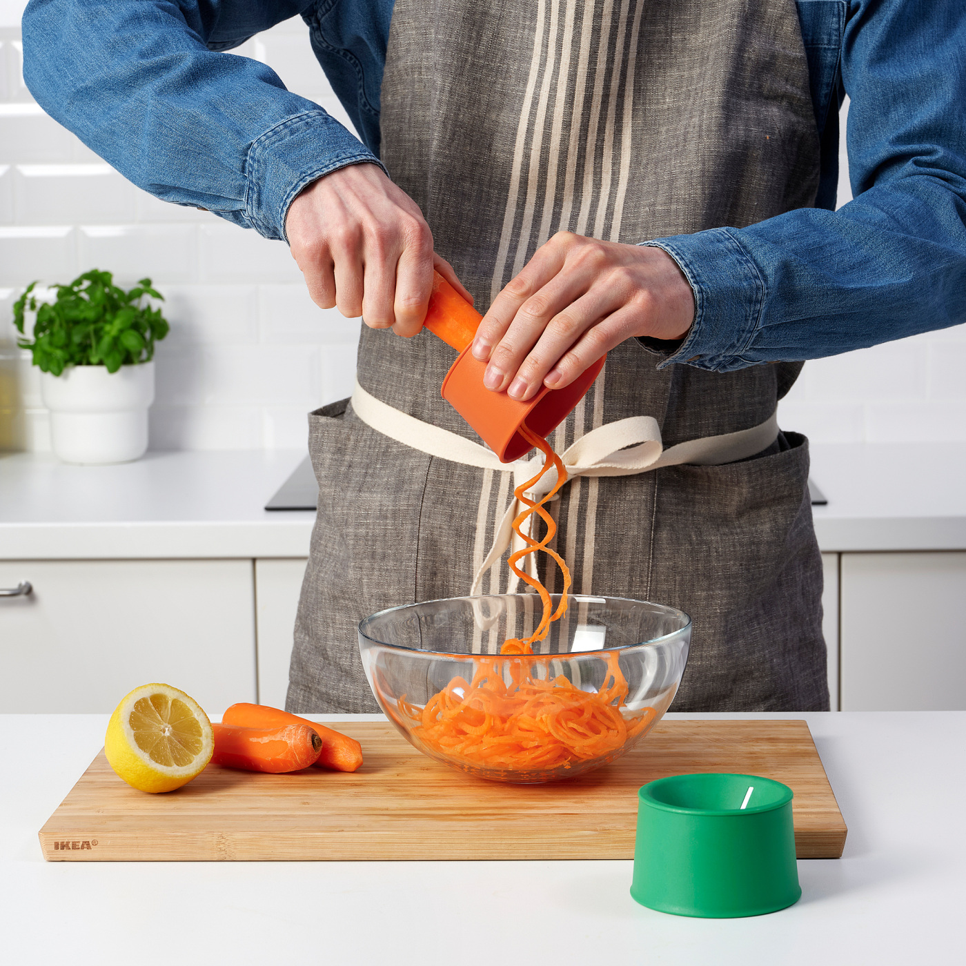 UPPFYLLD vegetable slicer, set of 2 bright orange/bright green - IKEA