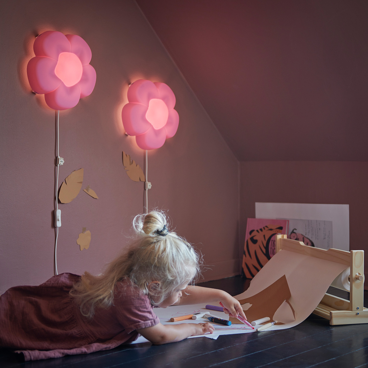 UPPLYST LED wall lamp flower lilac - IKEA
