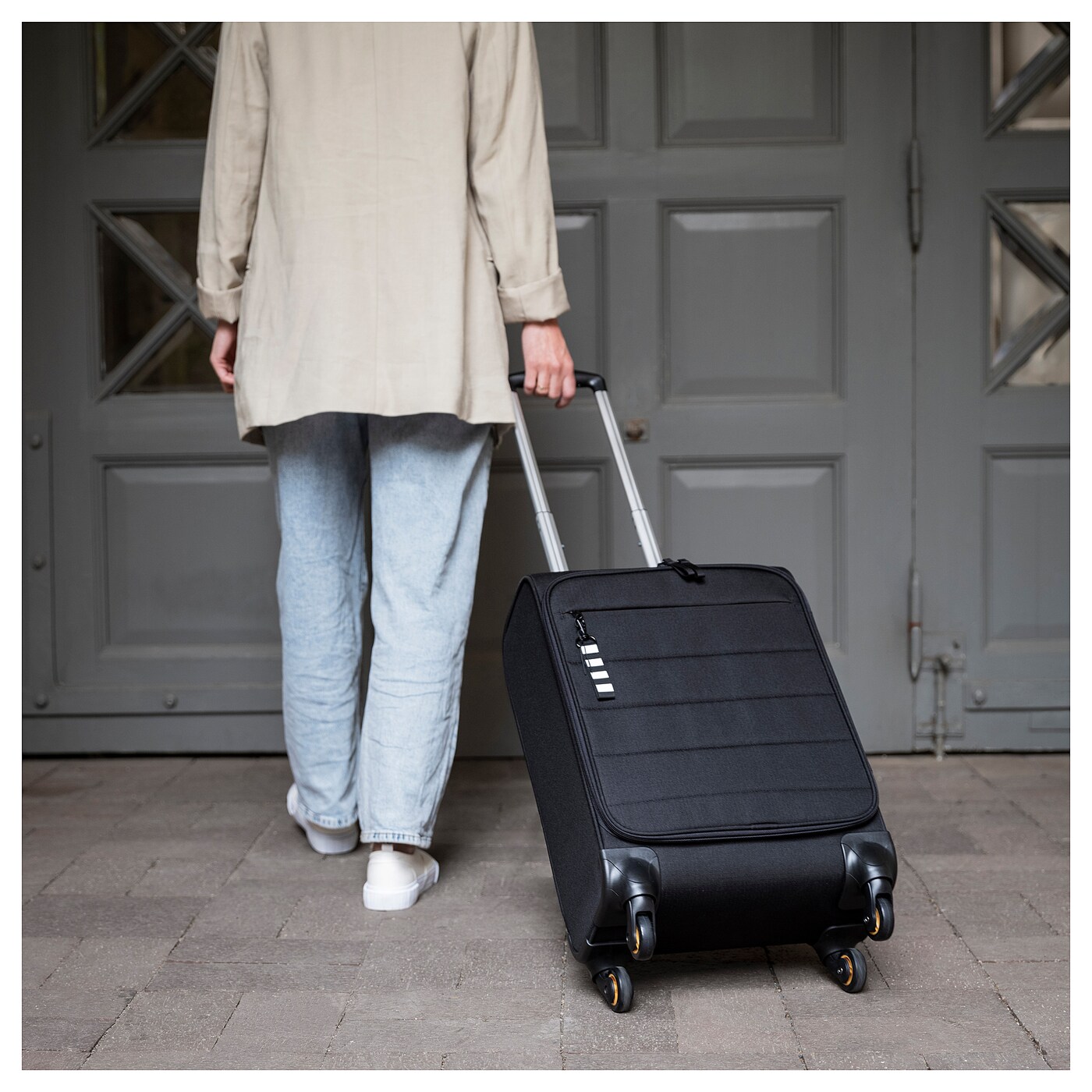 Cabin bag with wheels on sale