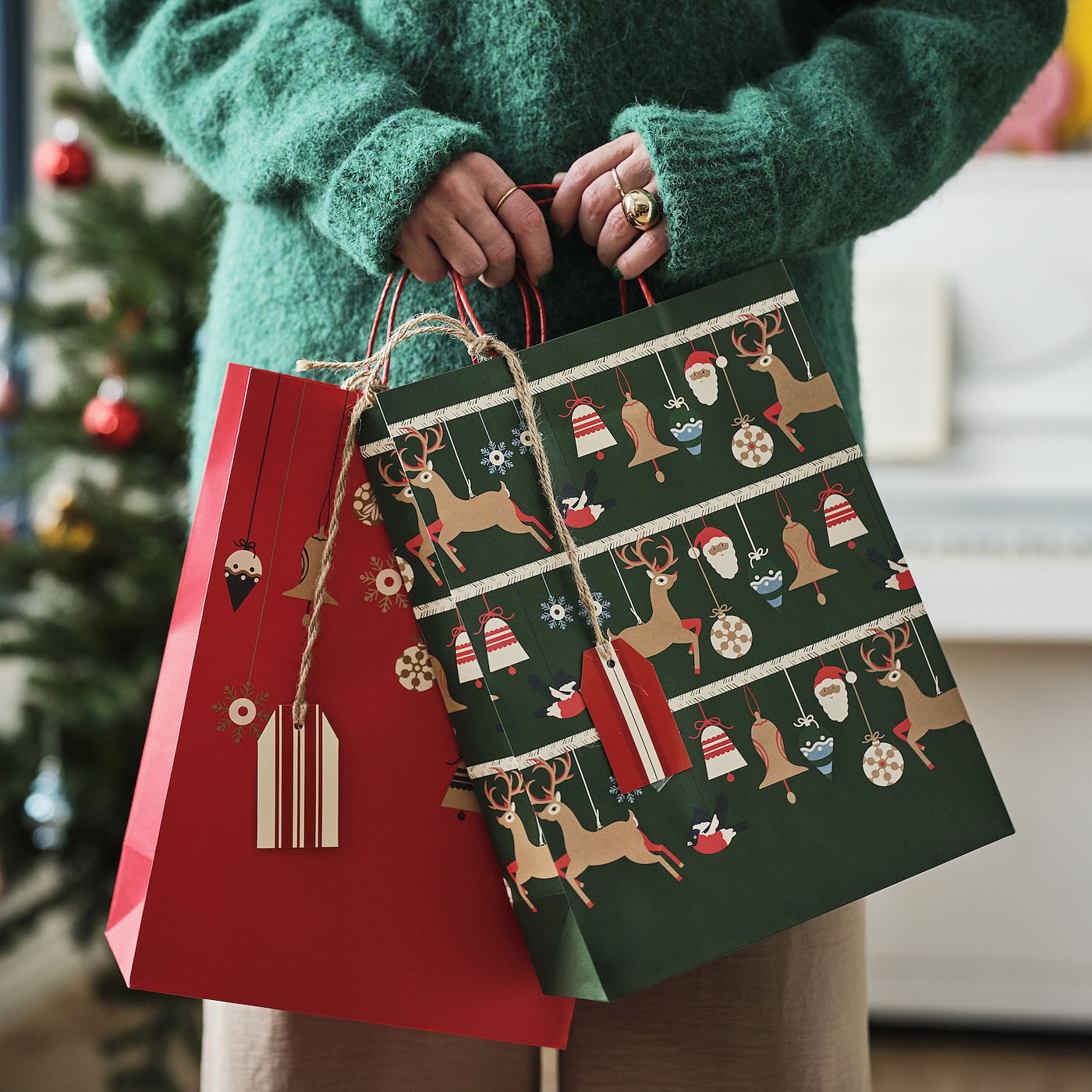 イケア限定★VINTERFINT。クリスマスᔦᔧ✩ベリー模様☆レッドエコバッグ IKEA バッグ VINTERFINT ヴィンテルフィント エコバック レッド