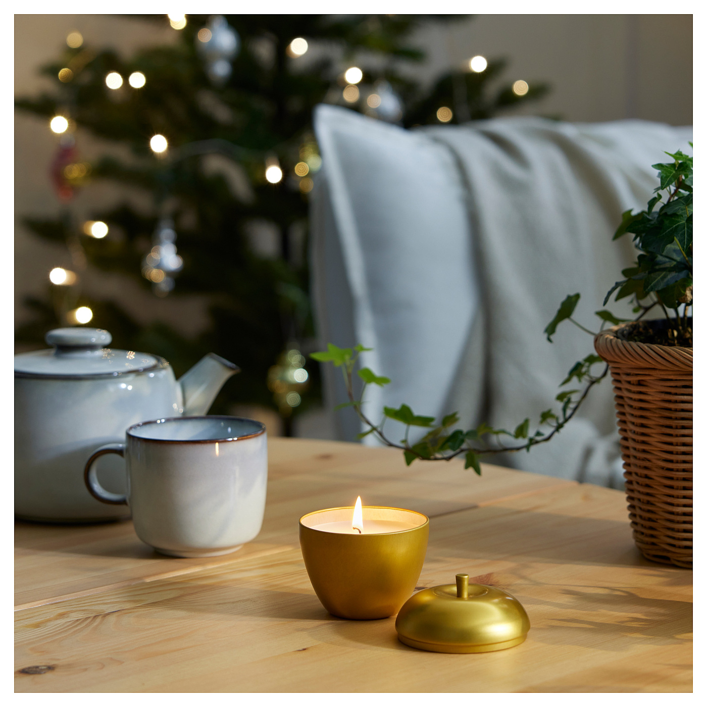 VINTERFINT scented candle in metal tin apple-shaped/Apple and