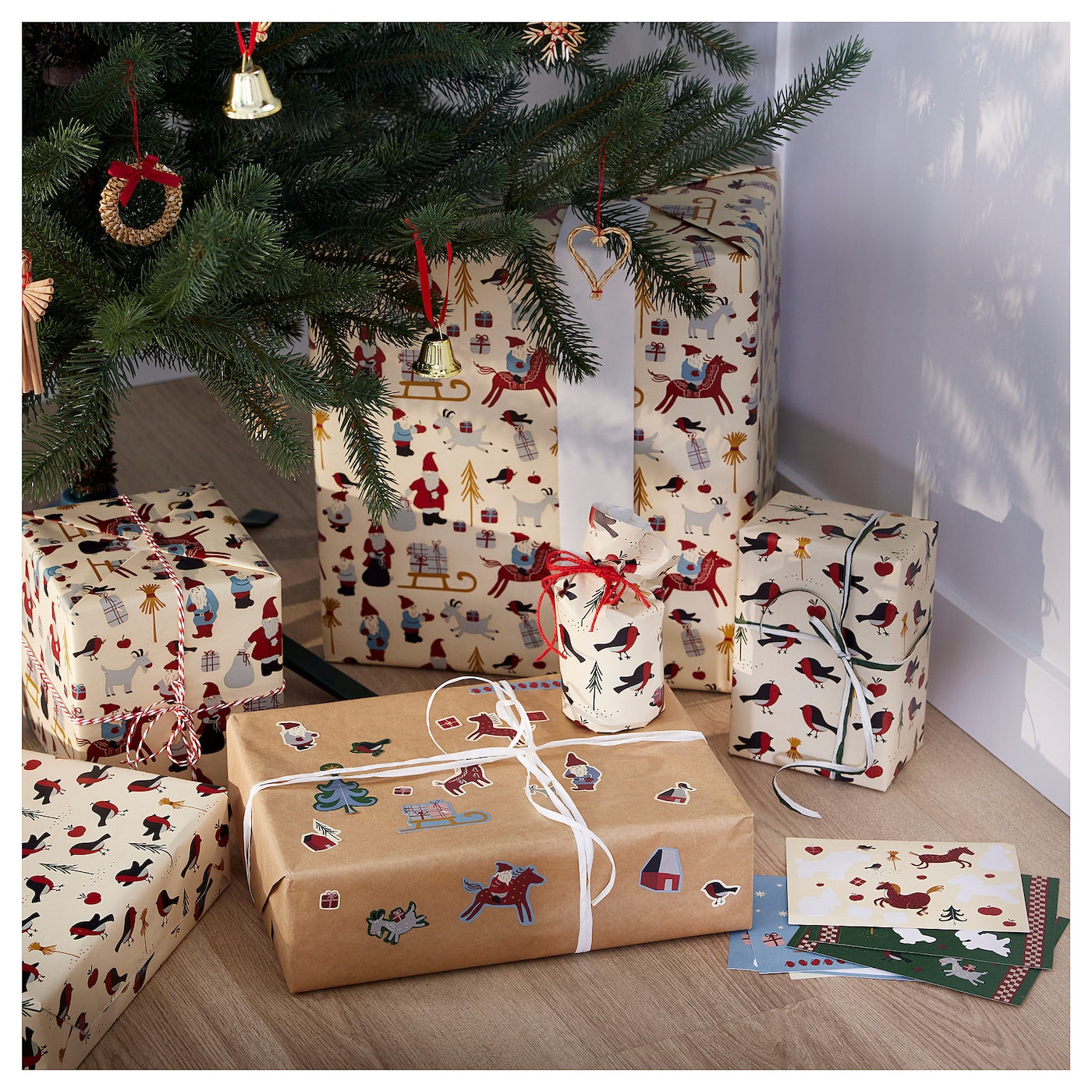 イケア限定★VINTERFINT。クリスマスᔦᔧ✩サンタクロース模様☆エコバッグ VINTERFINT stickers Christmas pattern multicolour - IKEA