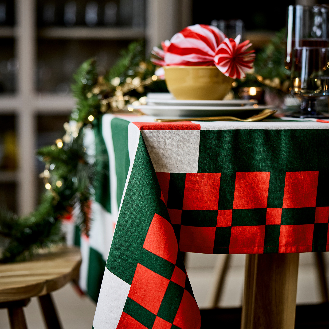 VINTERFINT tablecloth check pattern red/green - IKEA