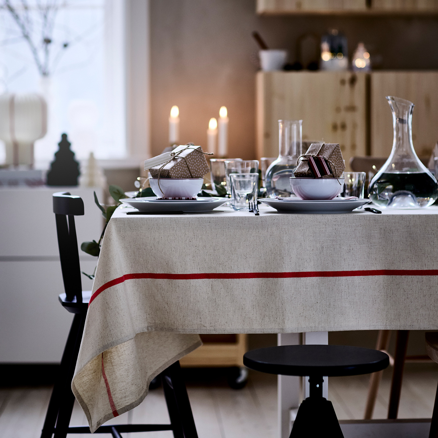 VINTERFINT tablecloth off-white/red - IKEA