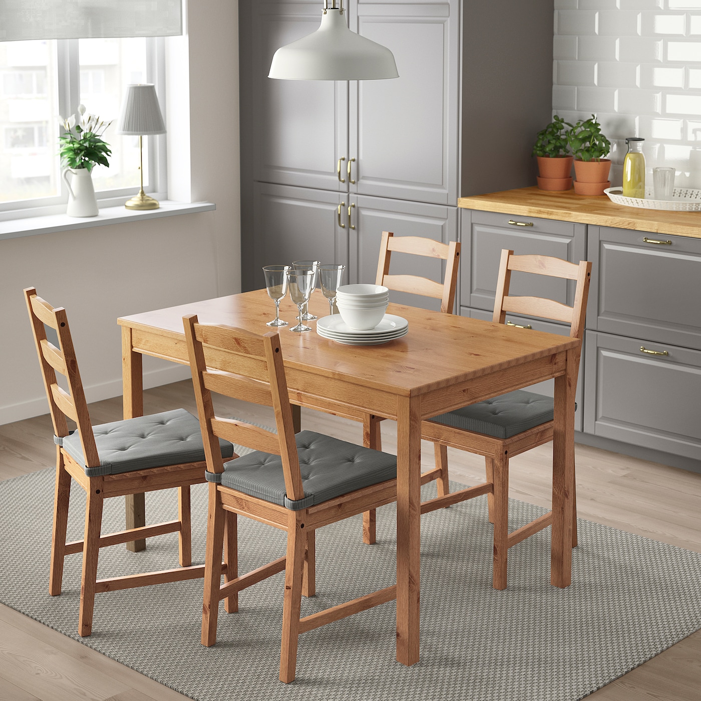 JOKKMOKK 约克马克一桌四椅仿古色- IKEA