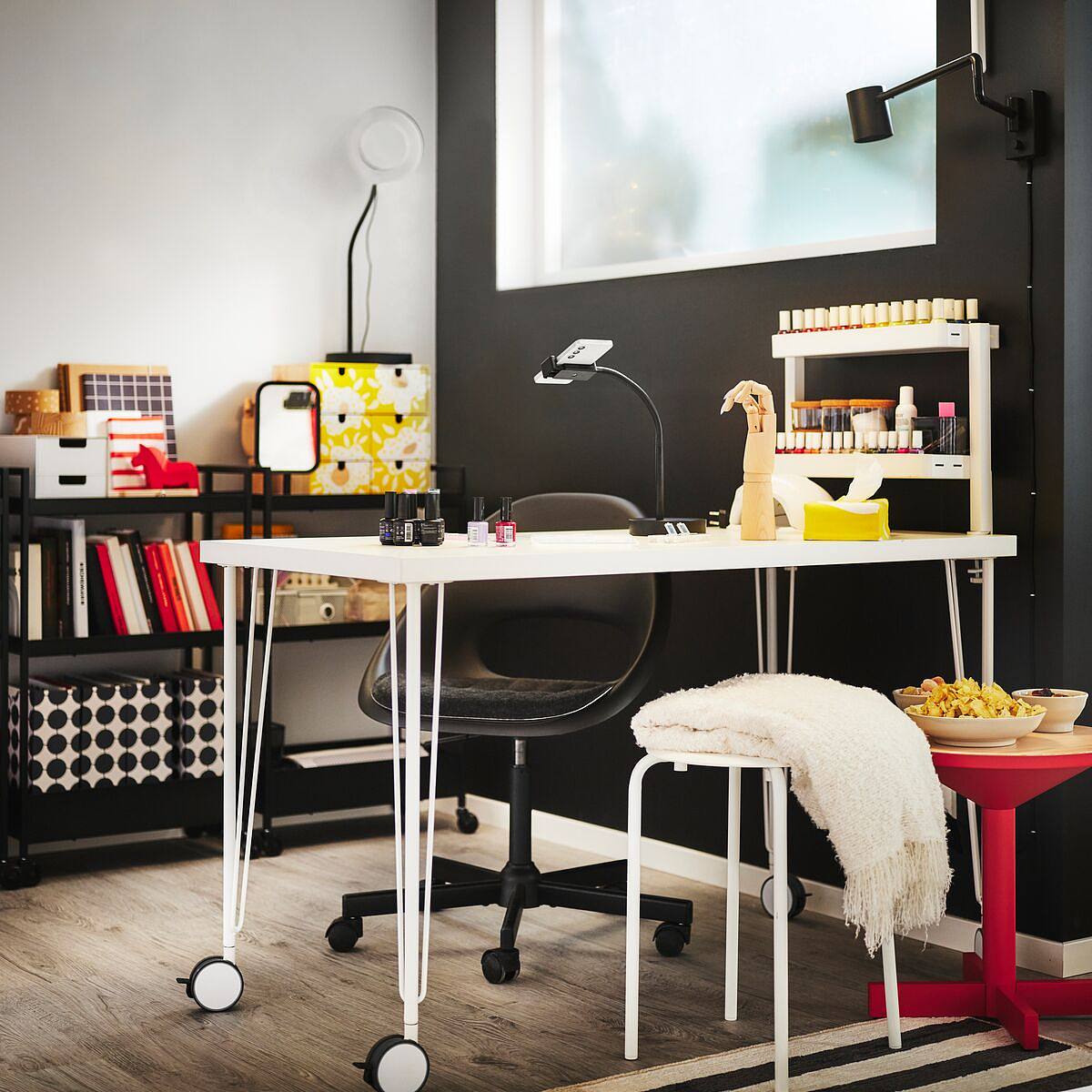 SKRIFTSPRÅK rug, low pile yellow-brown/dark blue - IKEA