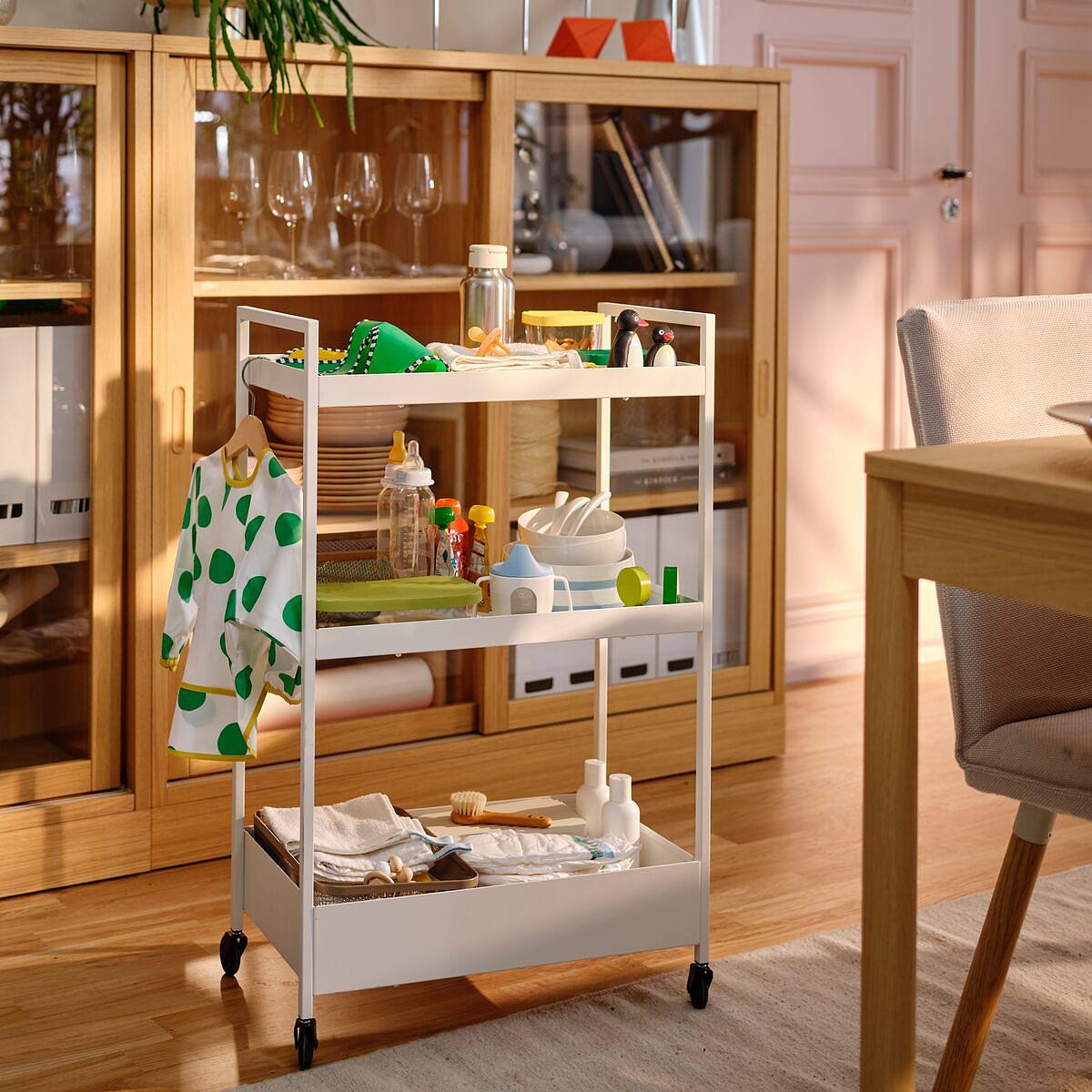 VIHALS cabinet with sliding glass doors white - IKEA