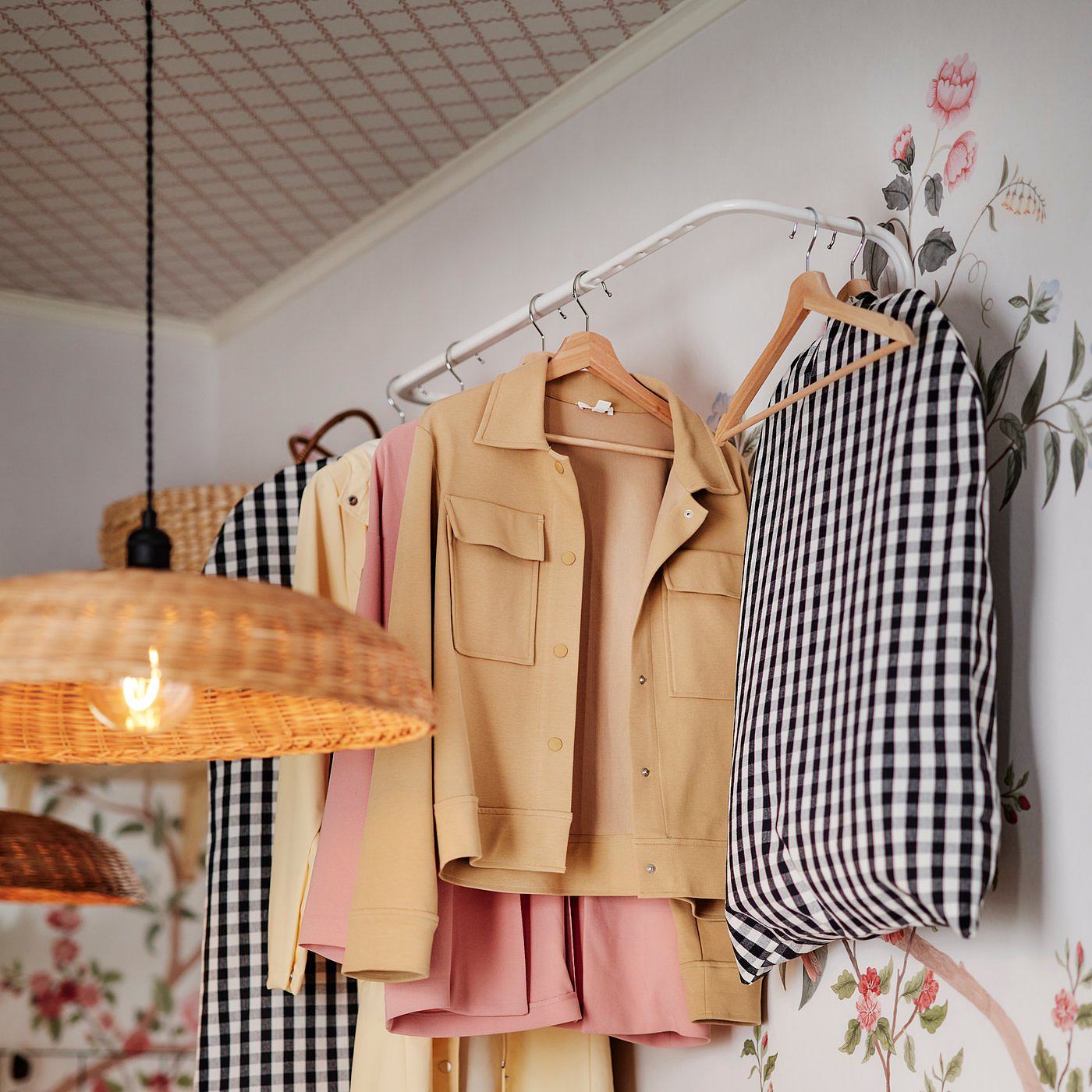 ins-image