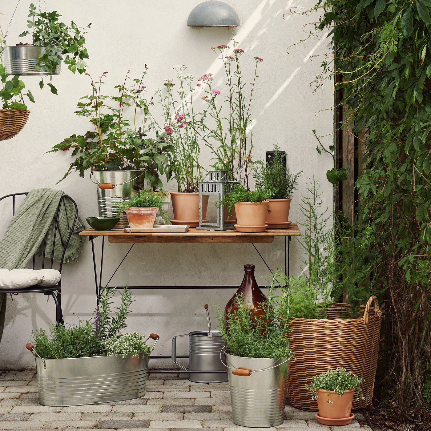 フラワーベース 約28am ミッドセンチュリー 北欧 ポストモダン B MUSKOTBLOMMA plant pot with saucer in/outdoor terracotta - IKEA