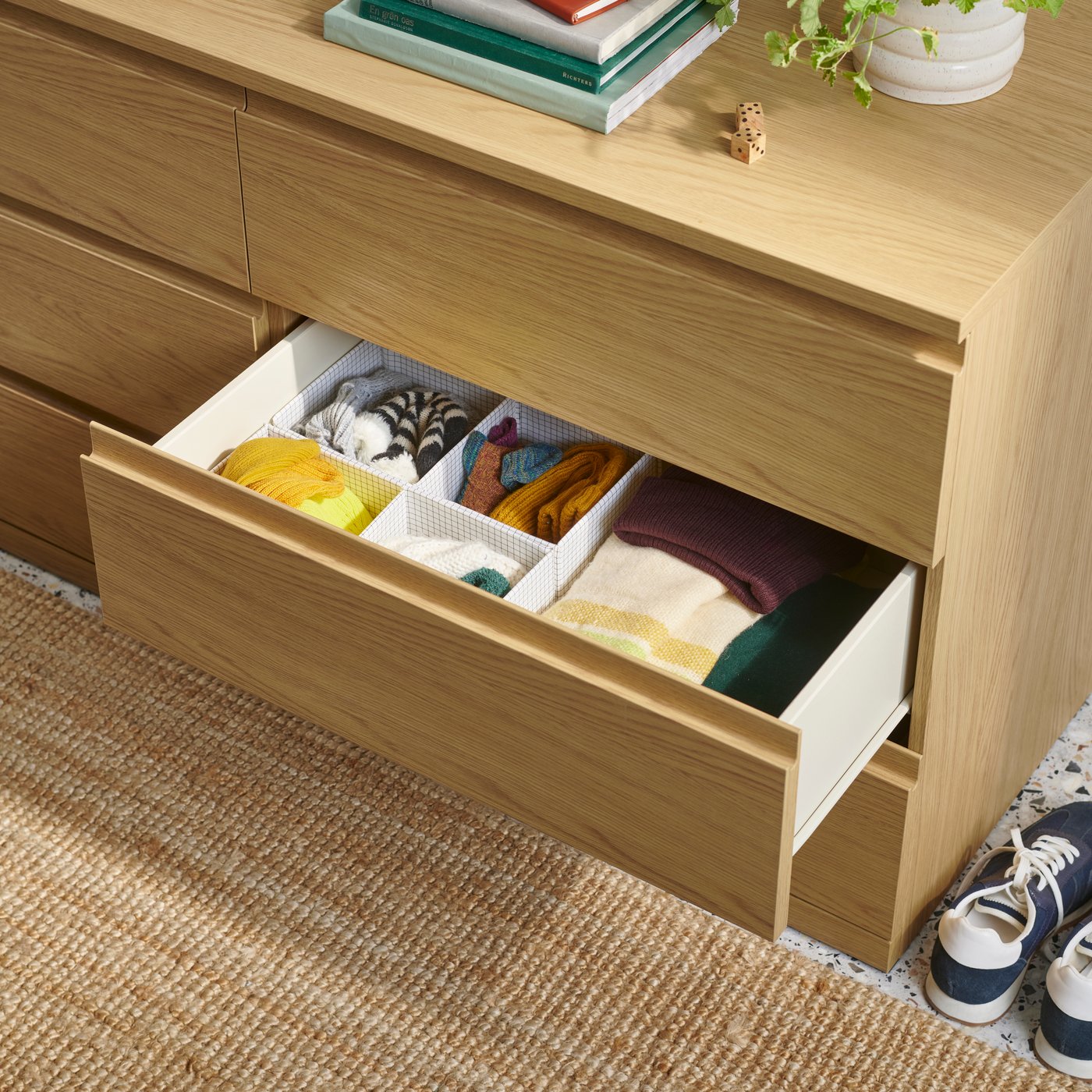 ins-image