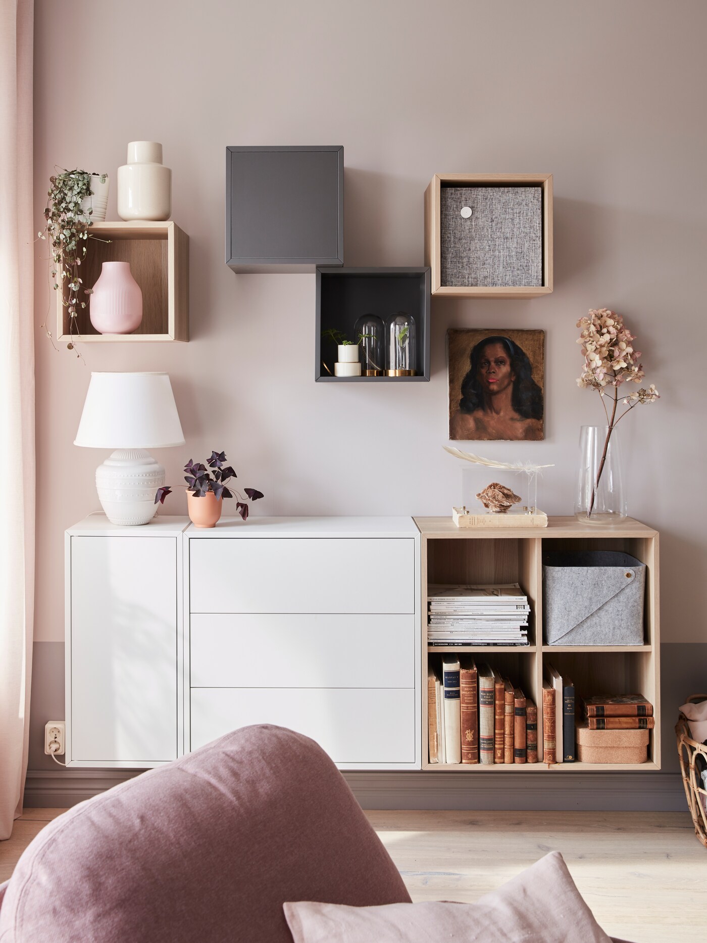 A small and elegant living room for two