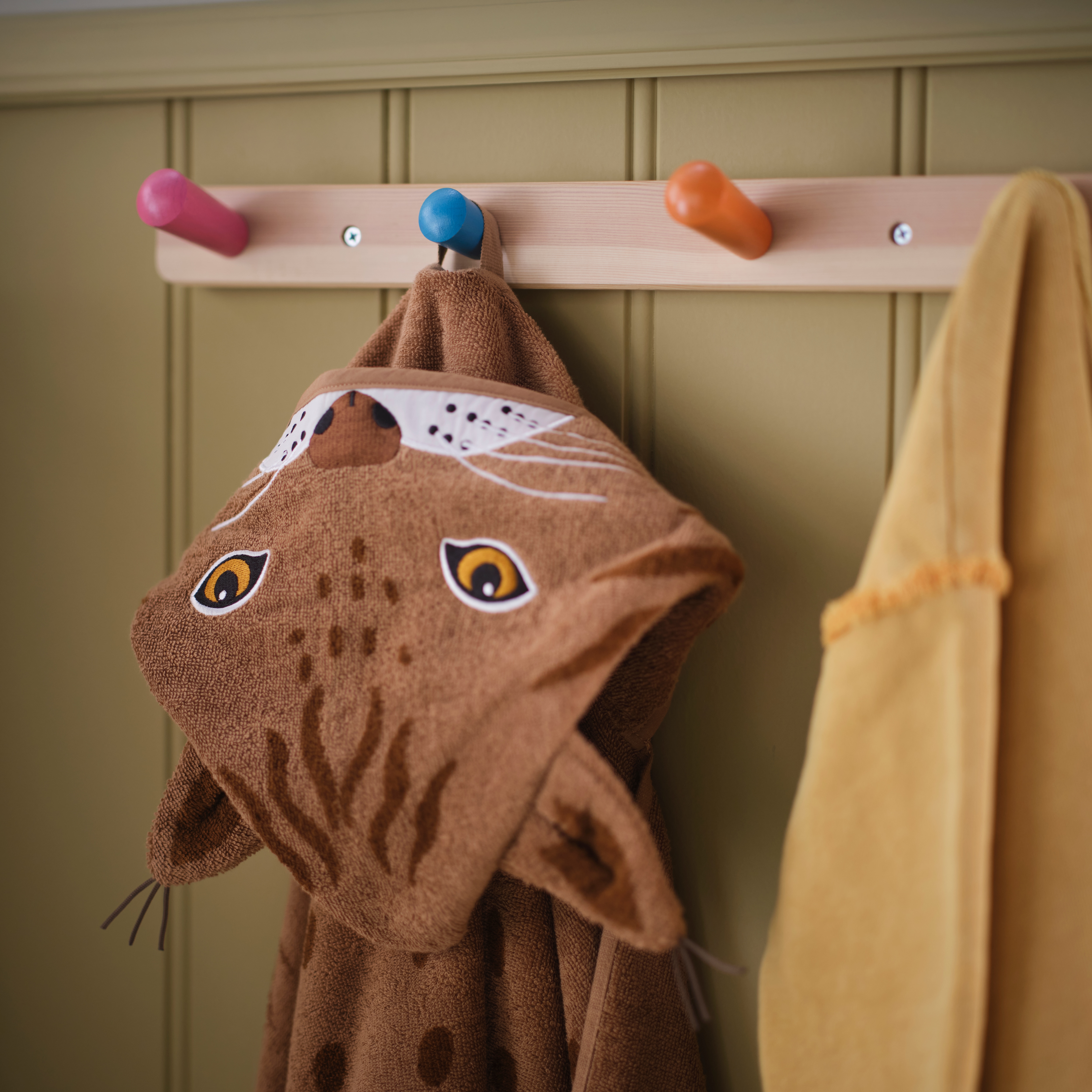 Turn your children's room into an indoor forest.