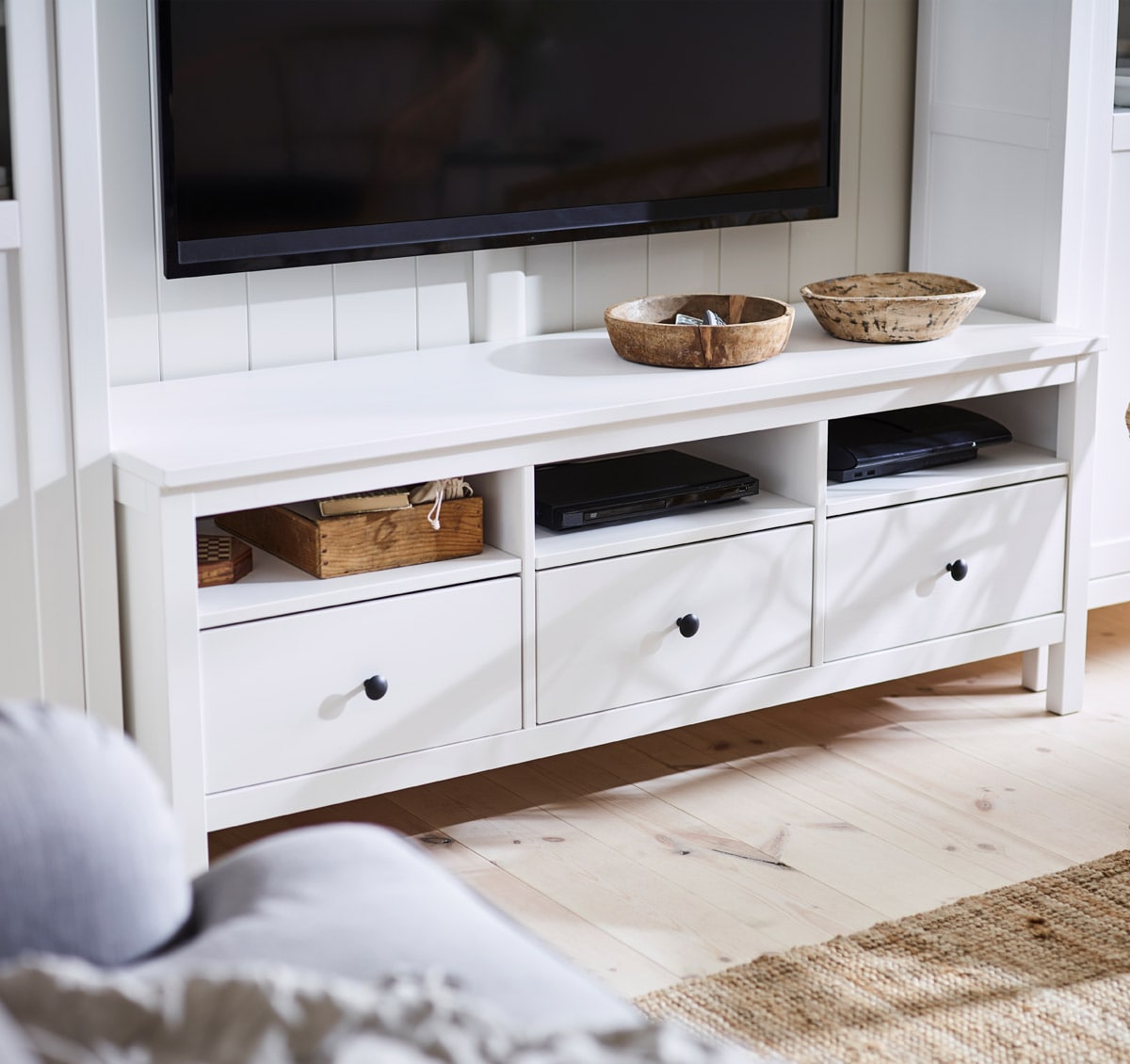 Show off and hide away - IKEA